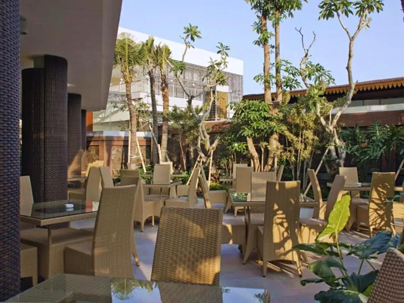 Restaurant/places to eat in Ijen Suites Resort & Convention Restaurant/places to eat in Ijen Suites Resort & Convention