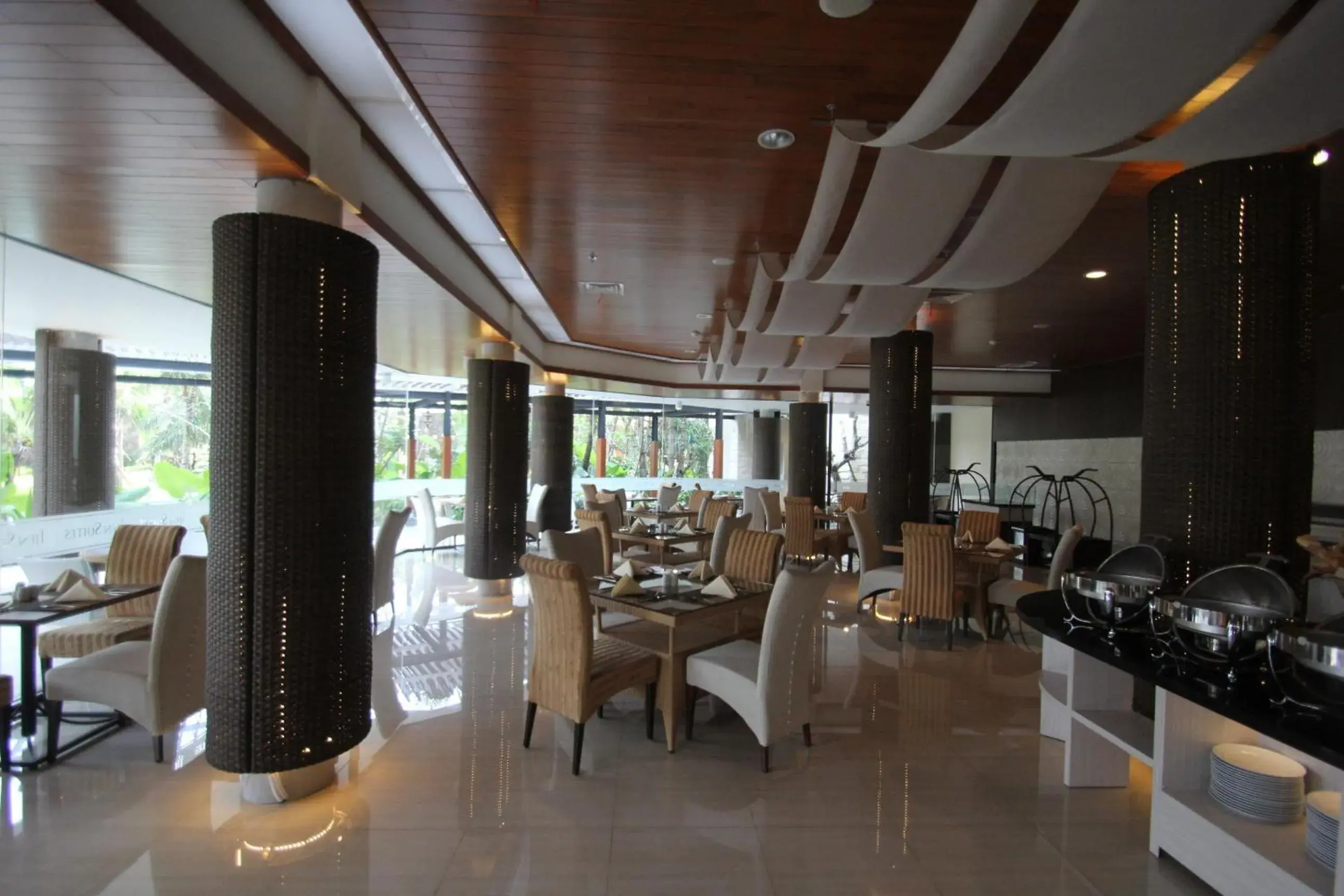 Restaurant/places to eat in Ijen Suites Resort & Convention Restaurant/places to eat in Ijen Suites Resort & Convention