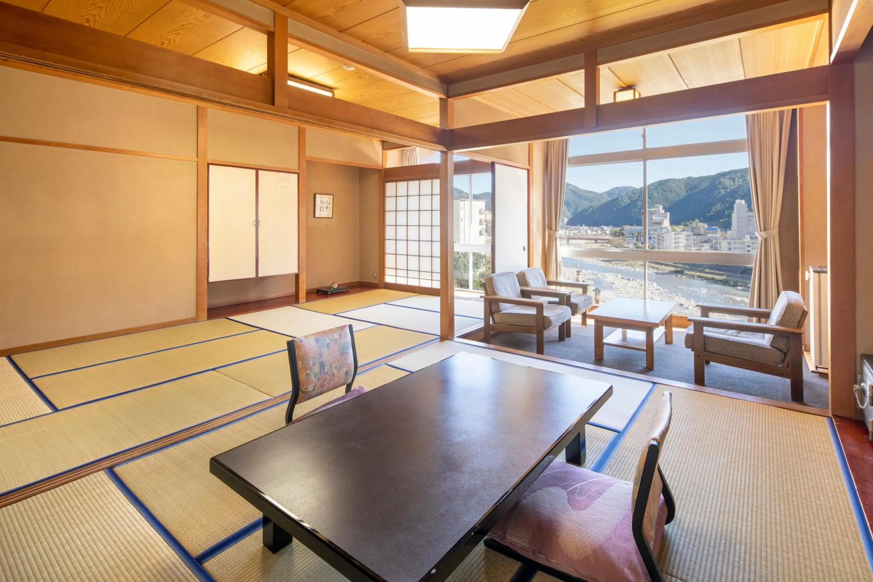 Photo of the whole room in Bosenkan