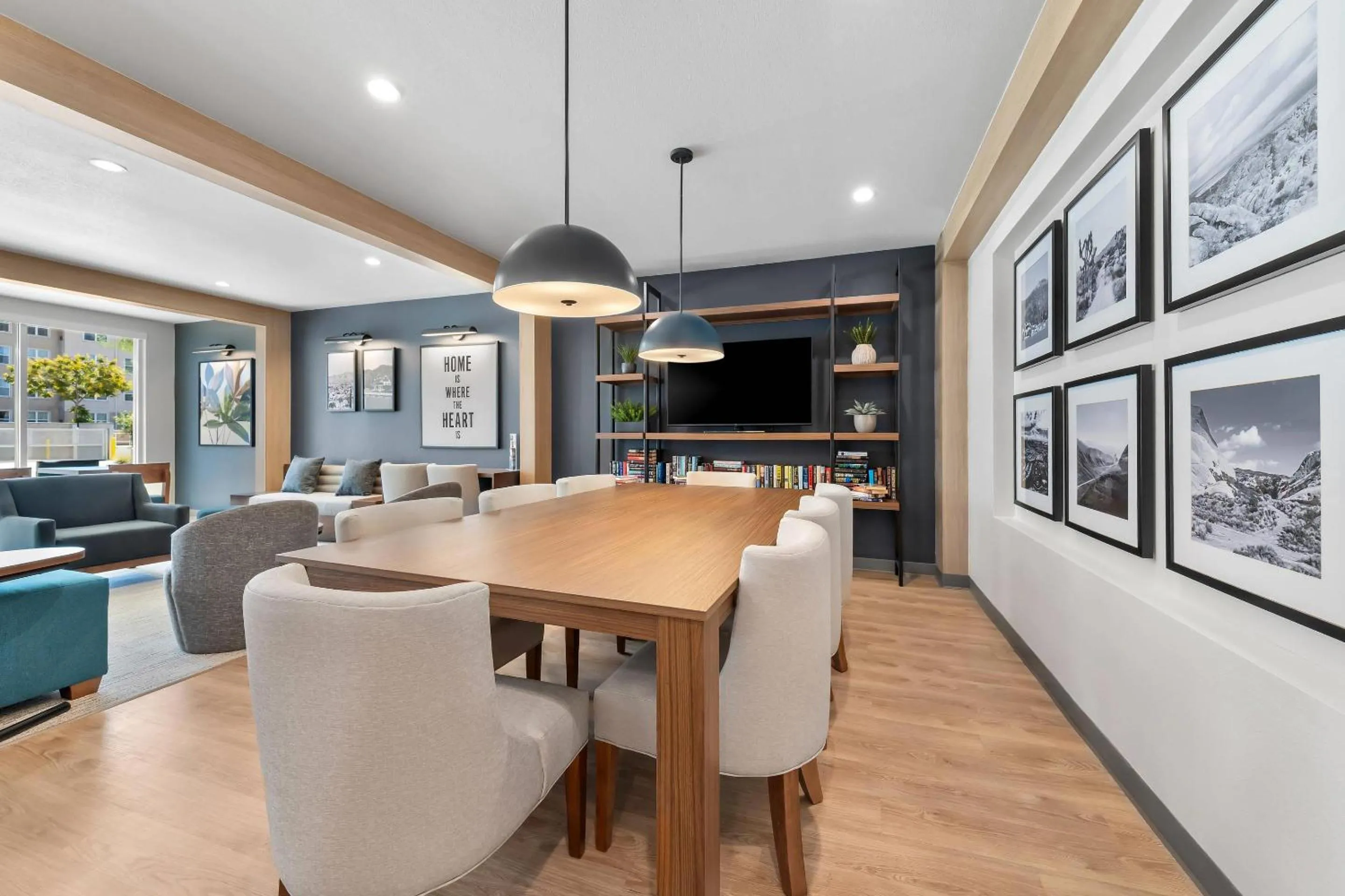 Lobby or reception in Everhome Suites San Bernardino - Loma Linda