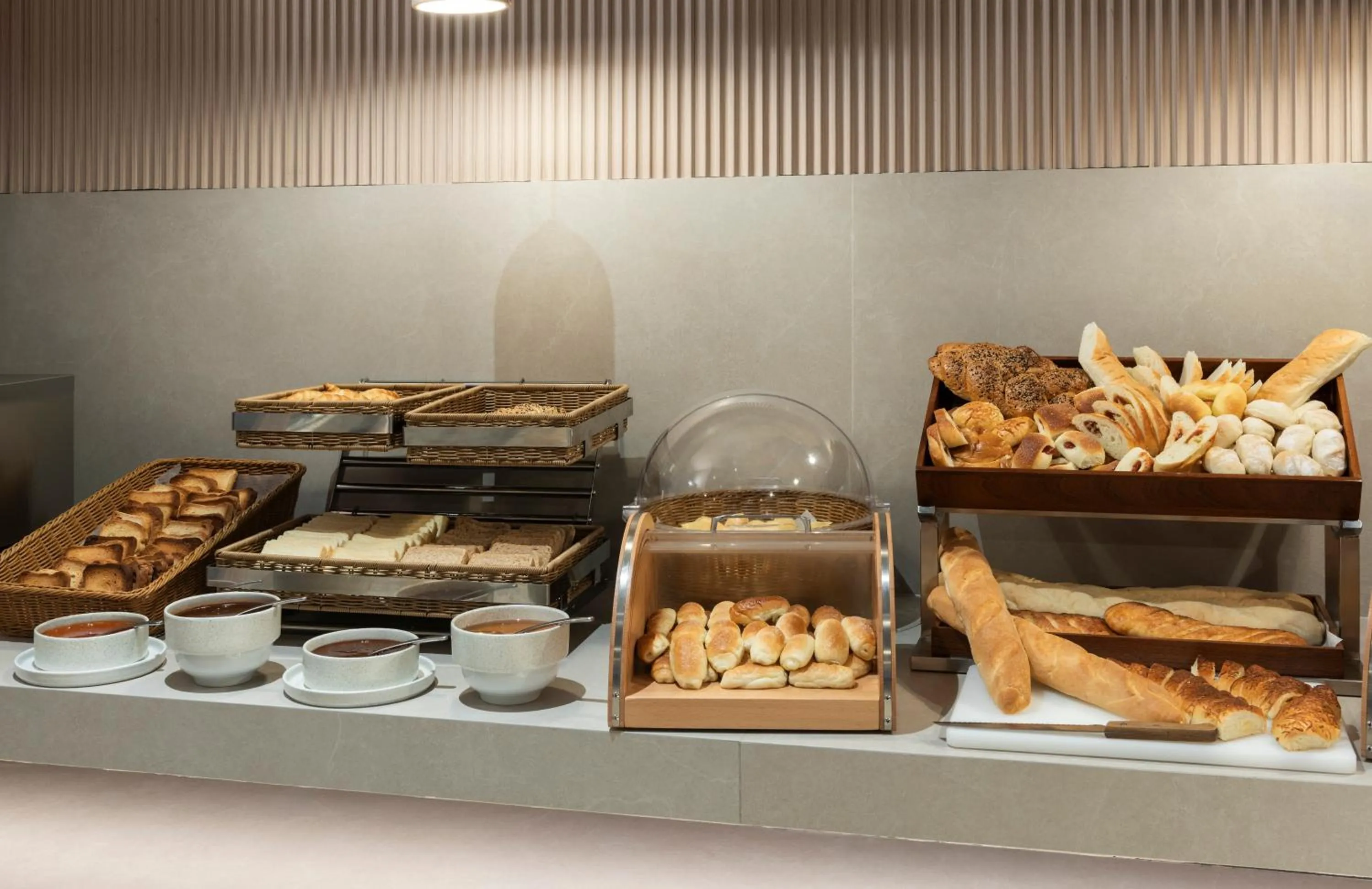 Breakfast in OZ Hotel Collection