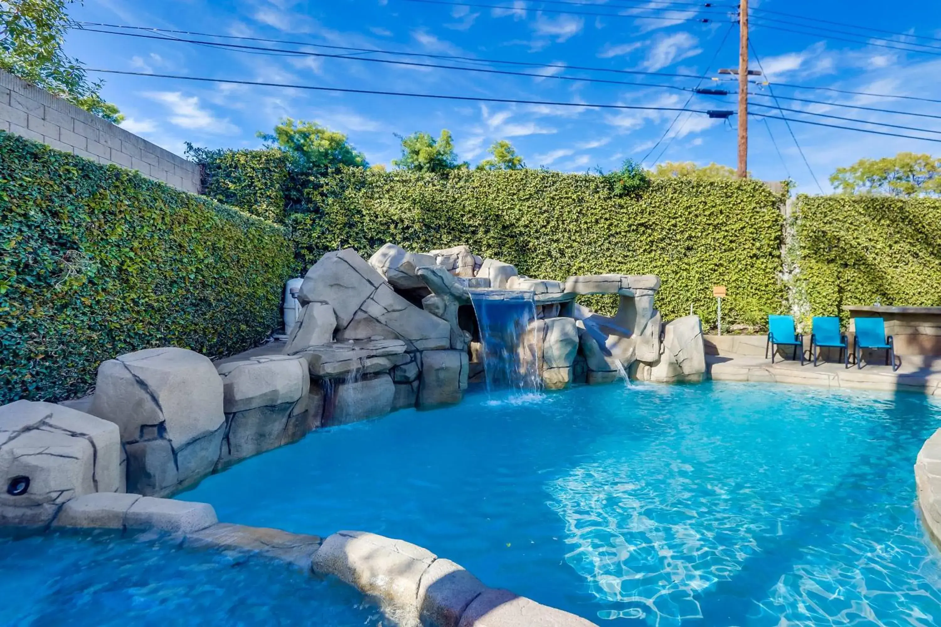 Beautiful Backyard Oasis 5 bedroom 3 Bathroom Home Beautiful Backyard Oasis 5 bedroom 3 Bathroom Home
