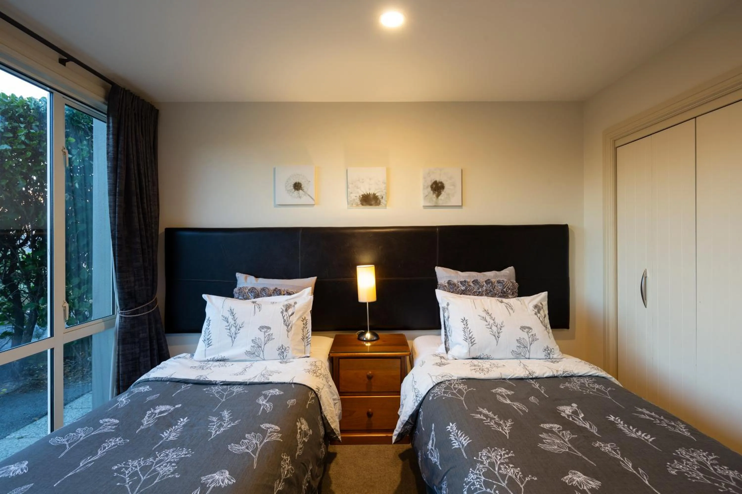 Bedroom, Bed in Aspen House