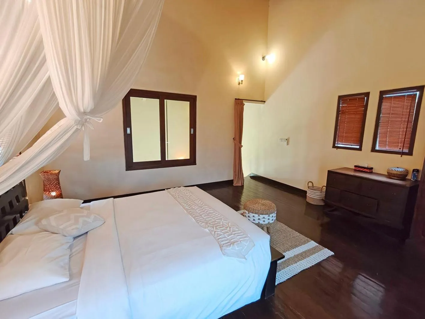 Bedroom, Bed in Sayang Taman Villas