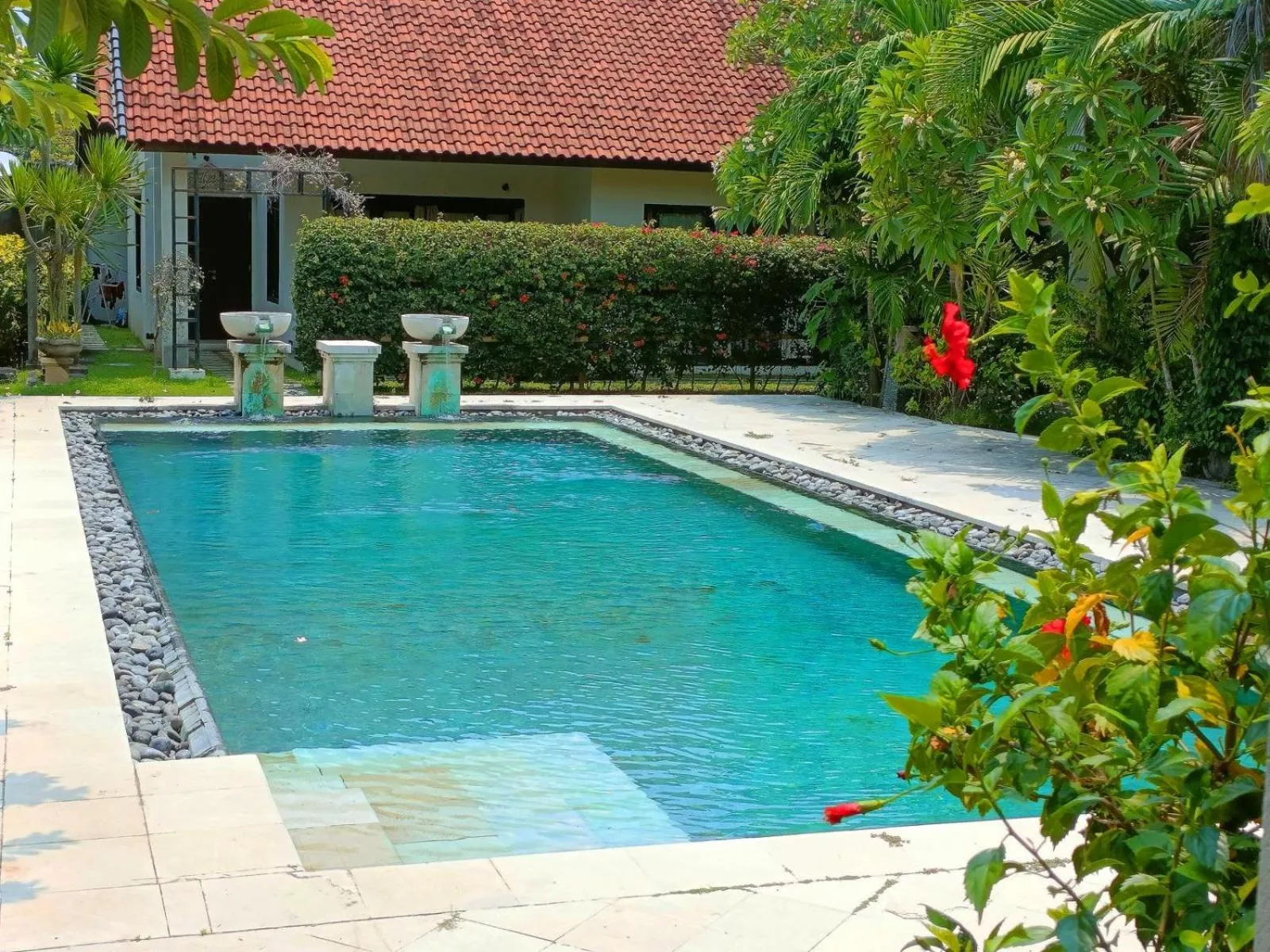 Swimming pool in Sayang Taman Villas