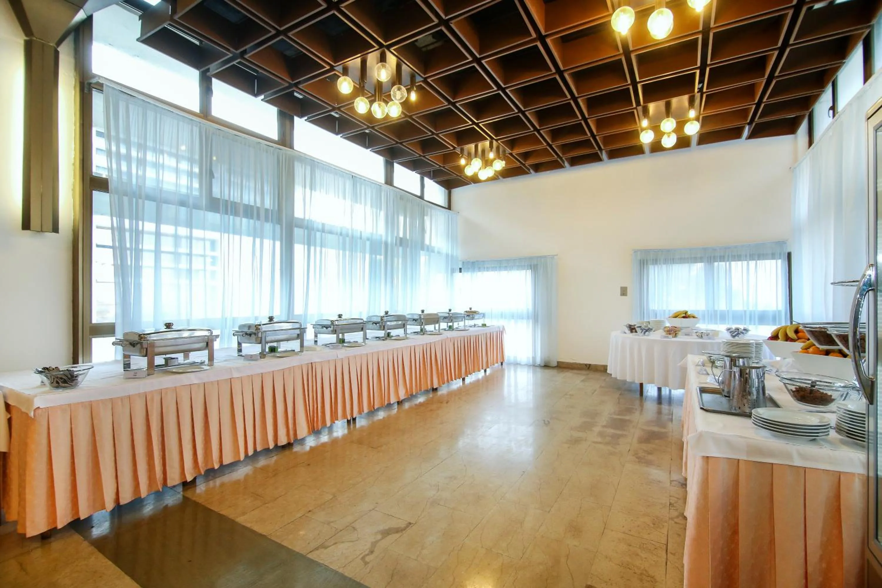 Buffet breakfast in Hotel Zagreb