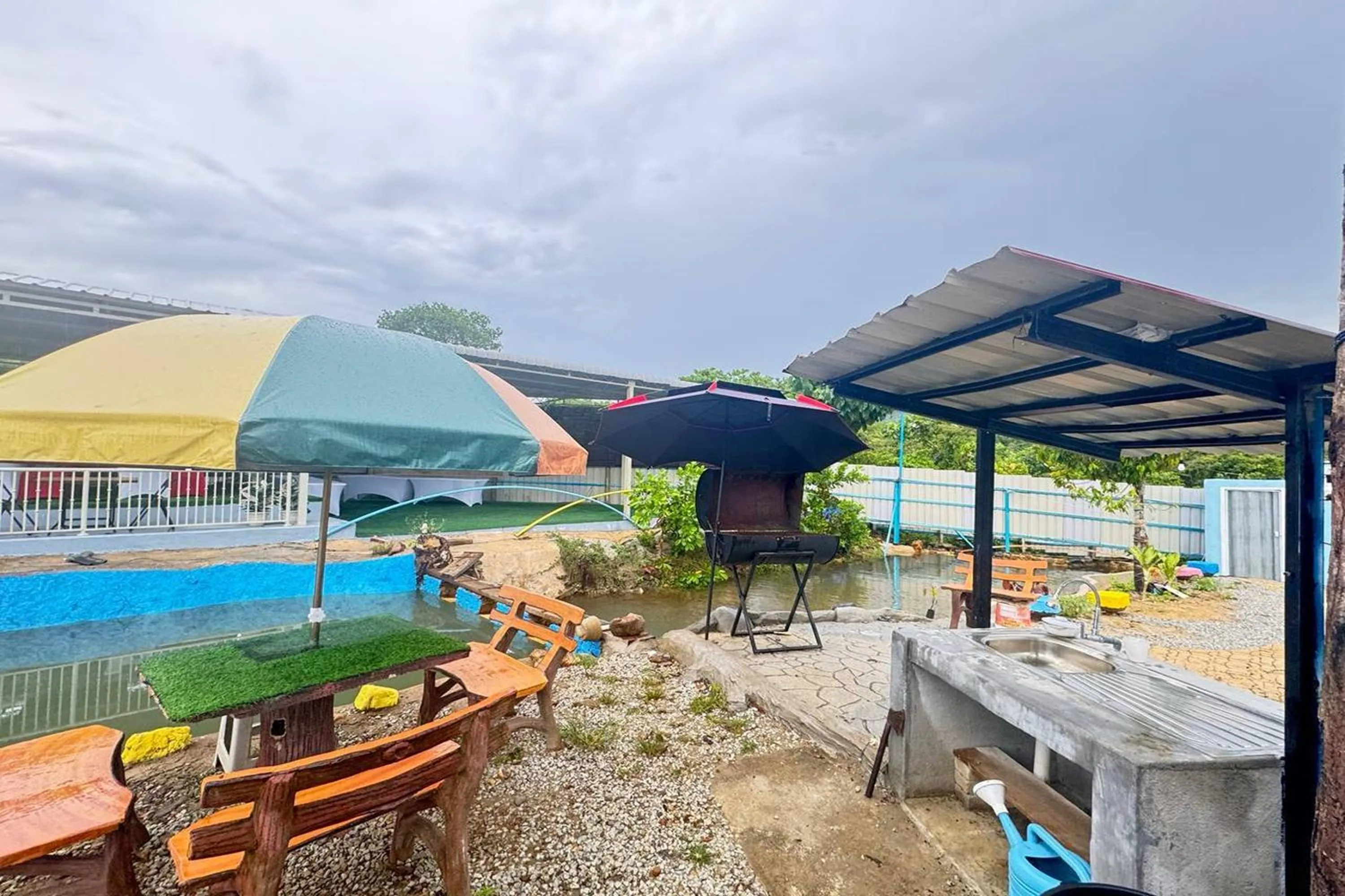 Kitchen or kitchenette in Darul Salam Dusun Resort & Waterpark