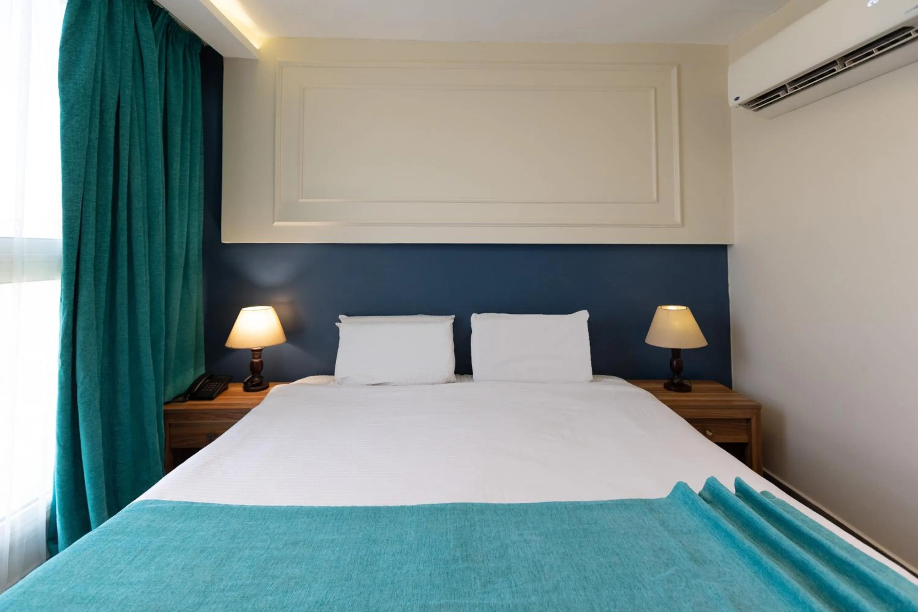 Photo of the whole room, Bed in Pyramids Yard Hotel