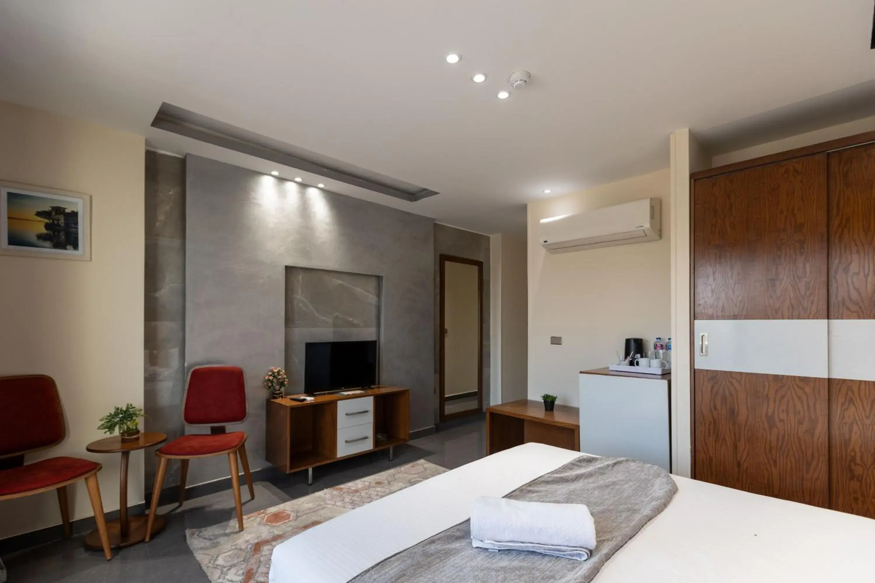 Photo of the whole room, Bed in Pyramids Yard Hotel Photo of the whole room, Bed in Pyramids Yard Hotel