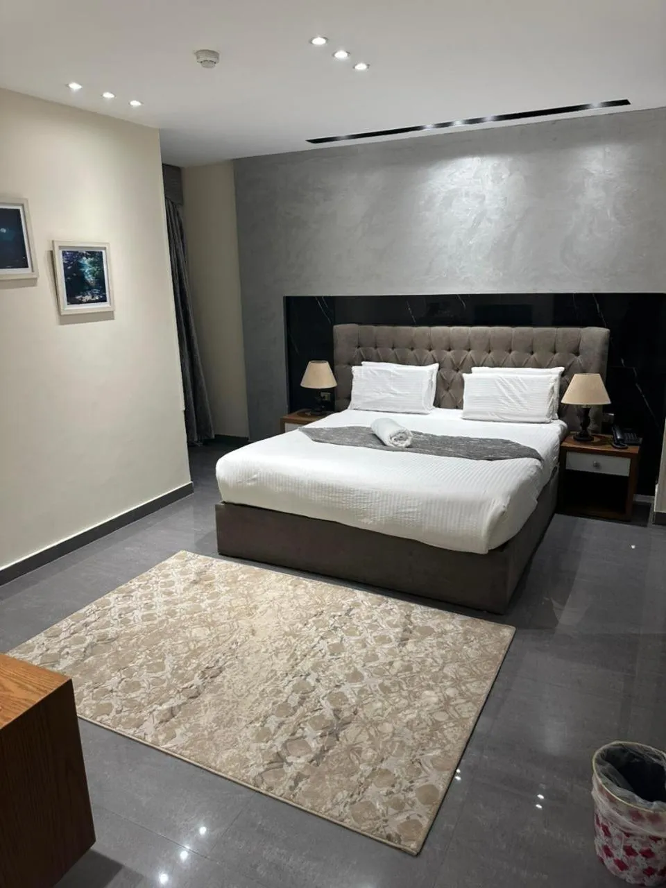 Photo of the whole room, Bed in Pyramids Yard Hotel