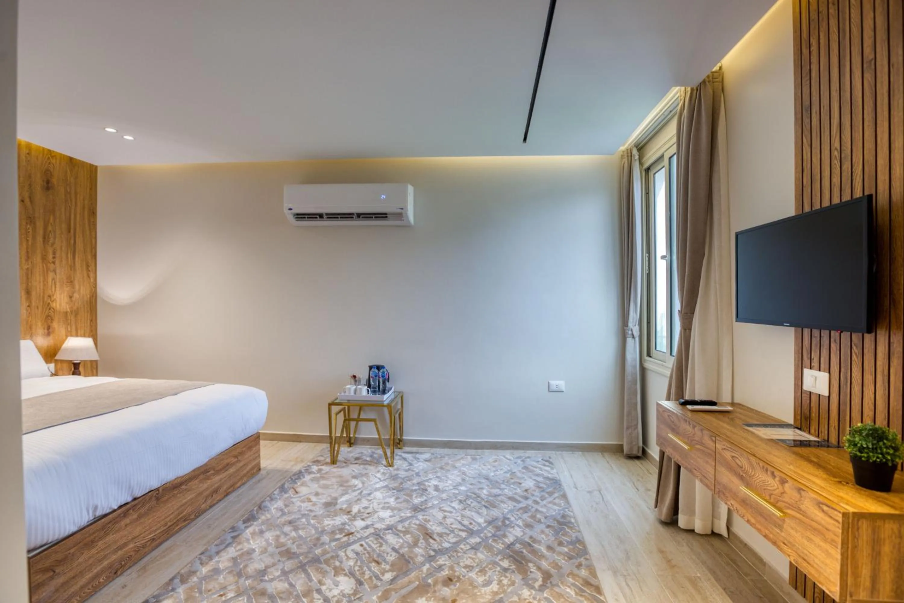 TV and multimedia, Bed in Pyramids Yard Hotel