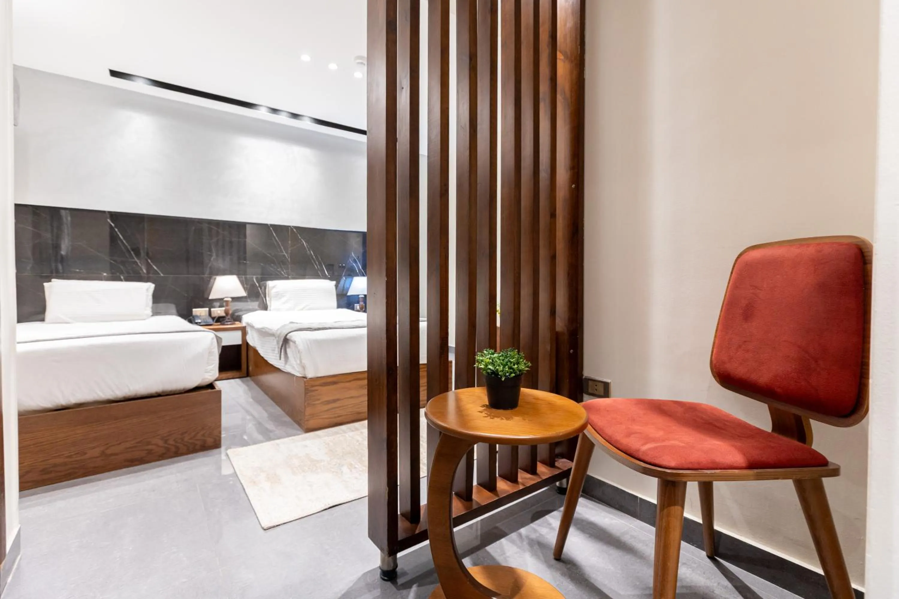 Photo of the whole room, Bed in Pyramids Yard Hotel