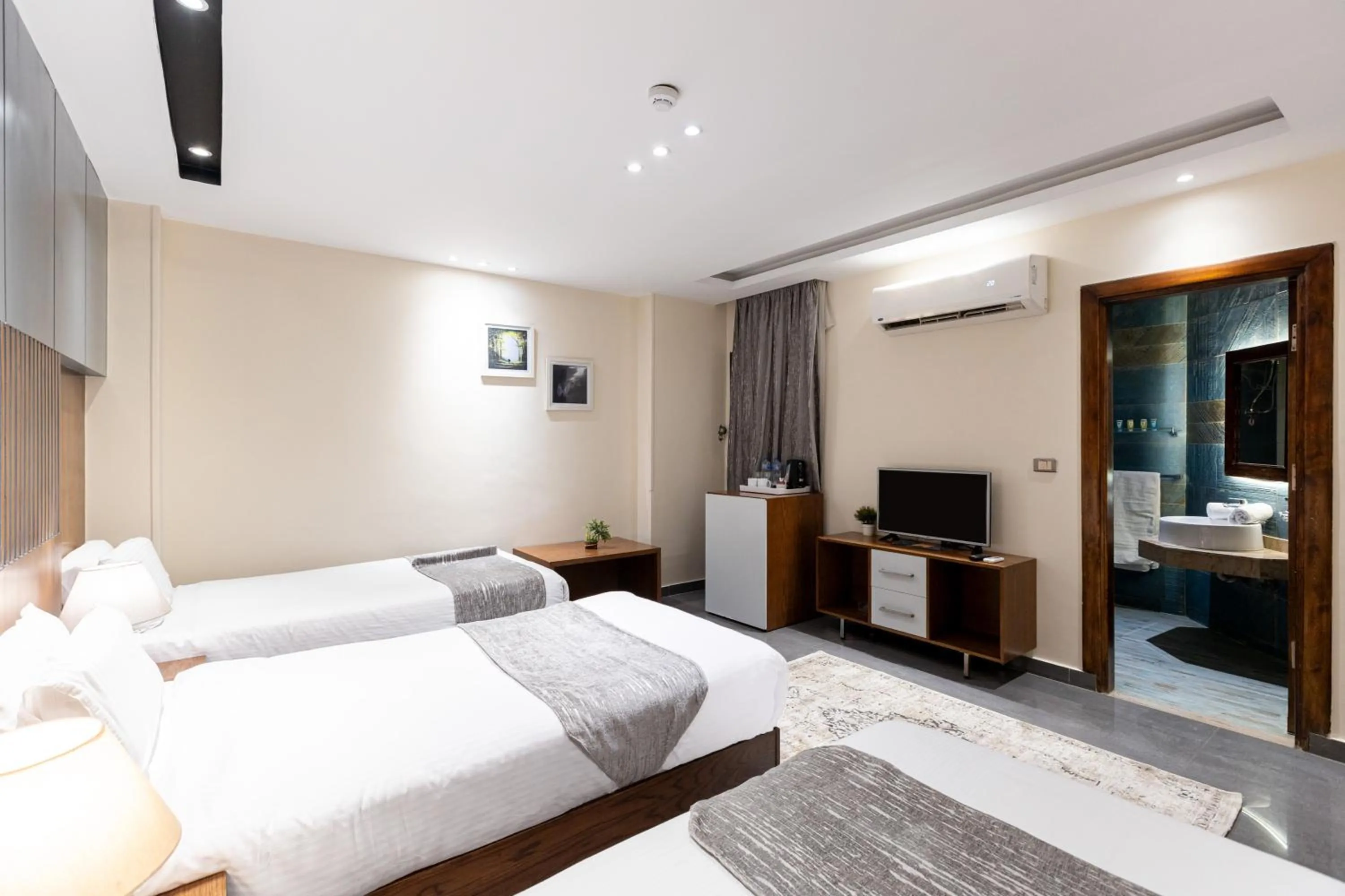 Bed in Pyramids Yard Hotel