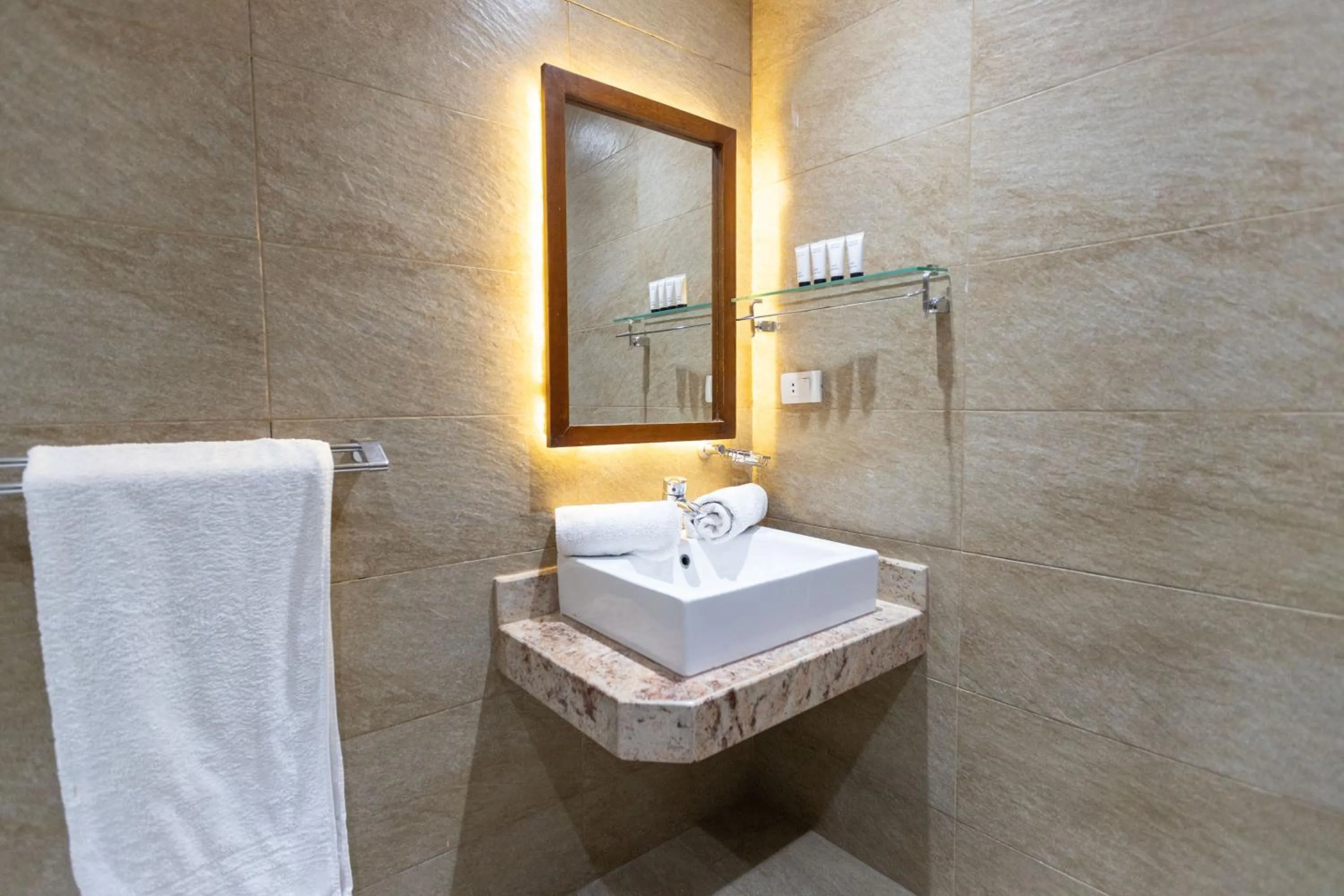 Bathroom in Pyramids Yard Hotel