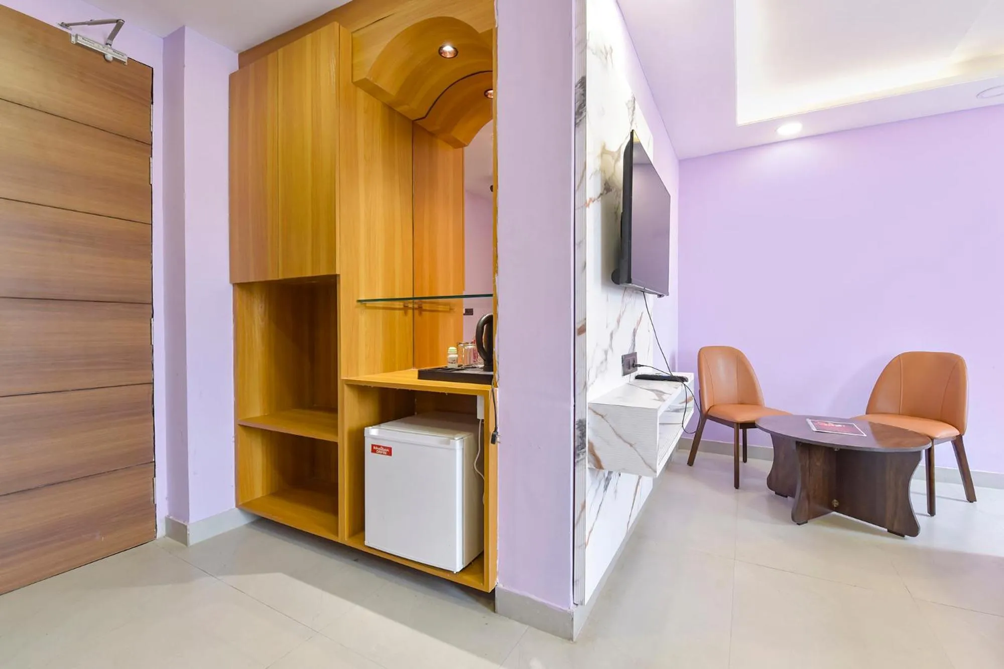 Bedroom in FabHotel Pink Palace Raja Park