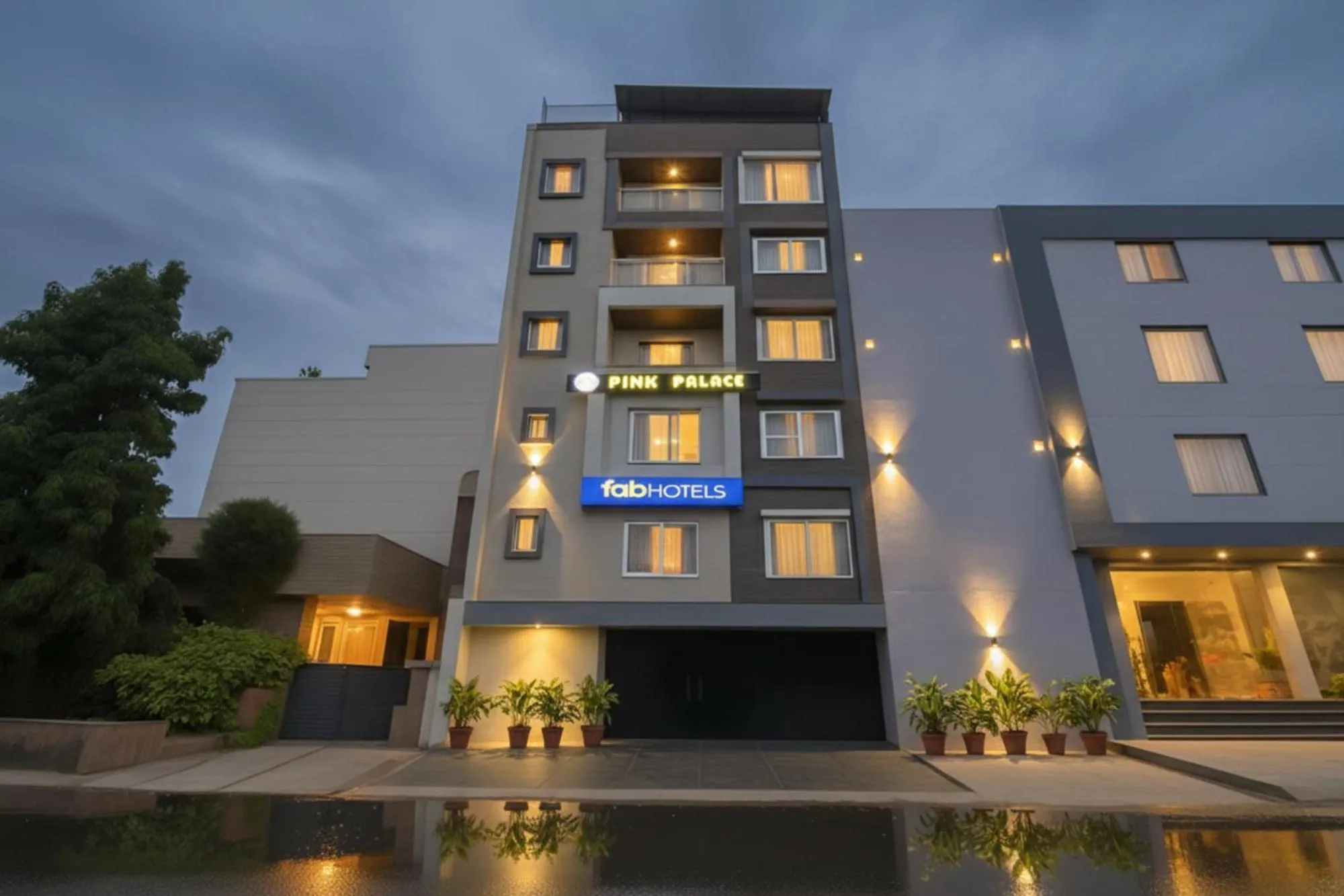 Property building in FabHotel Pink Palace Raja Park