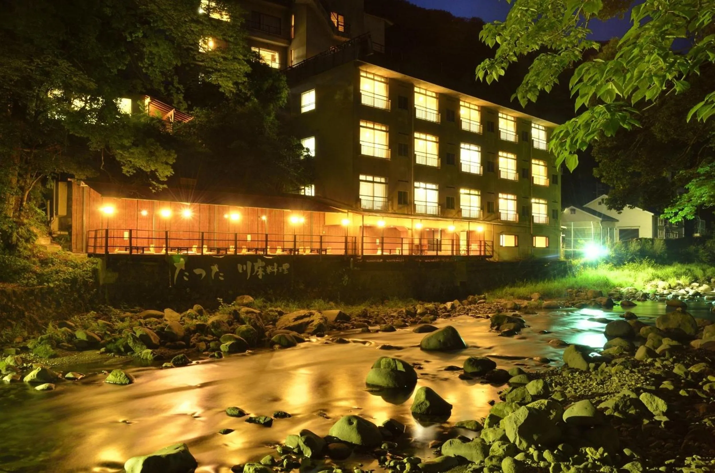 Facade/entrance in Tatsuta Ryokan