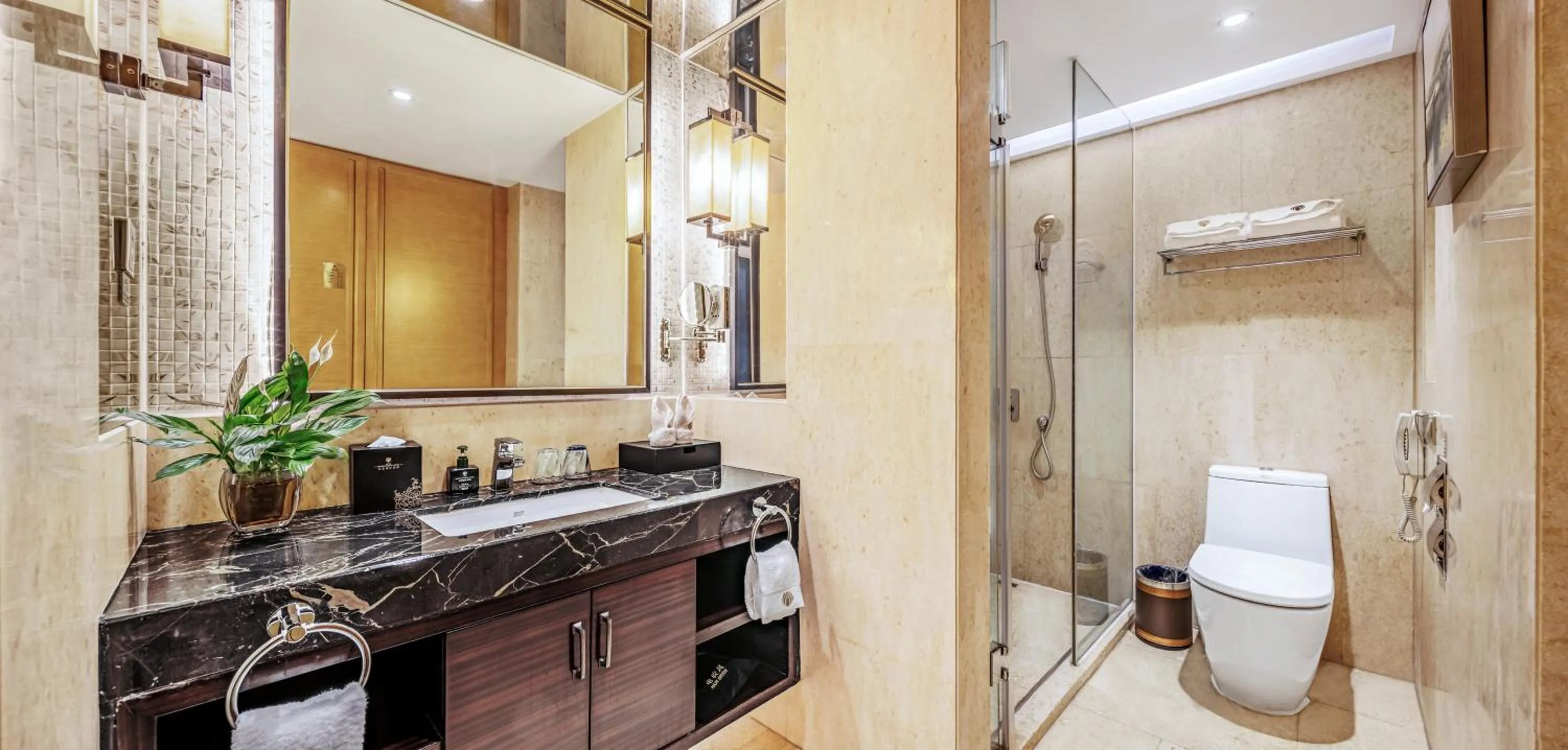 Lyhn International Hotel Chengdu Taikoo Li