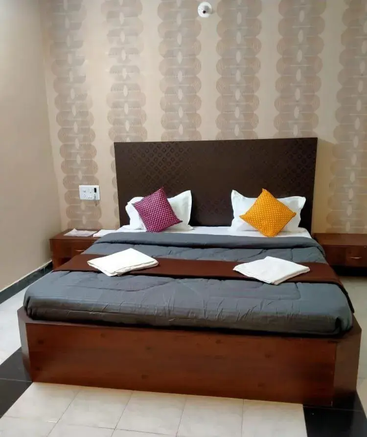 Standard Double Room with Fan in J J Lodging Standard Double Room with Fan in J J Lodging