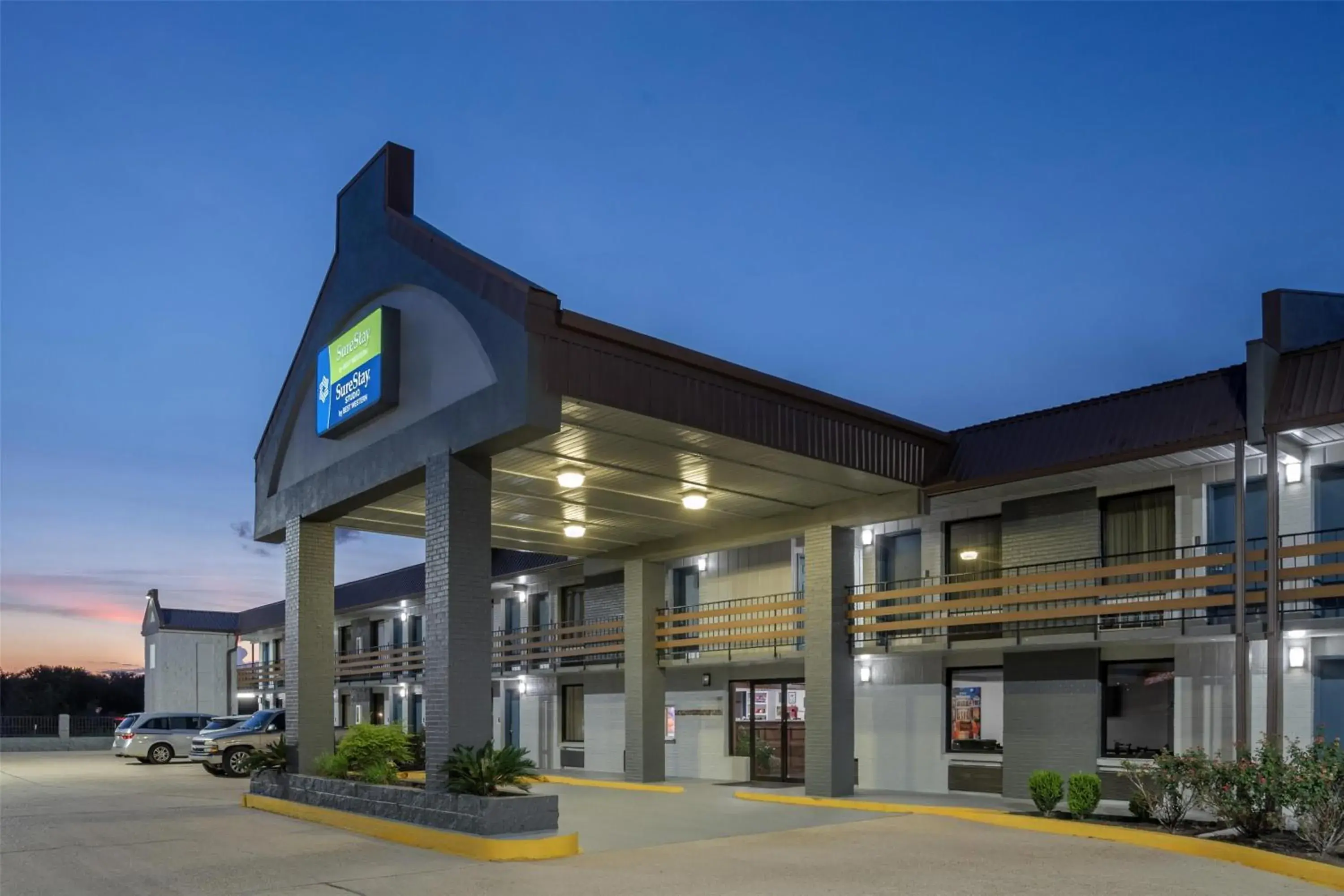 Property building in SureStay by Best Western Gonzales Property building in SureStay by Best Western Gonzales