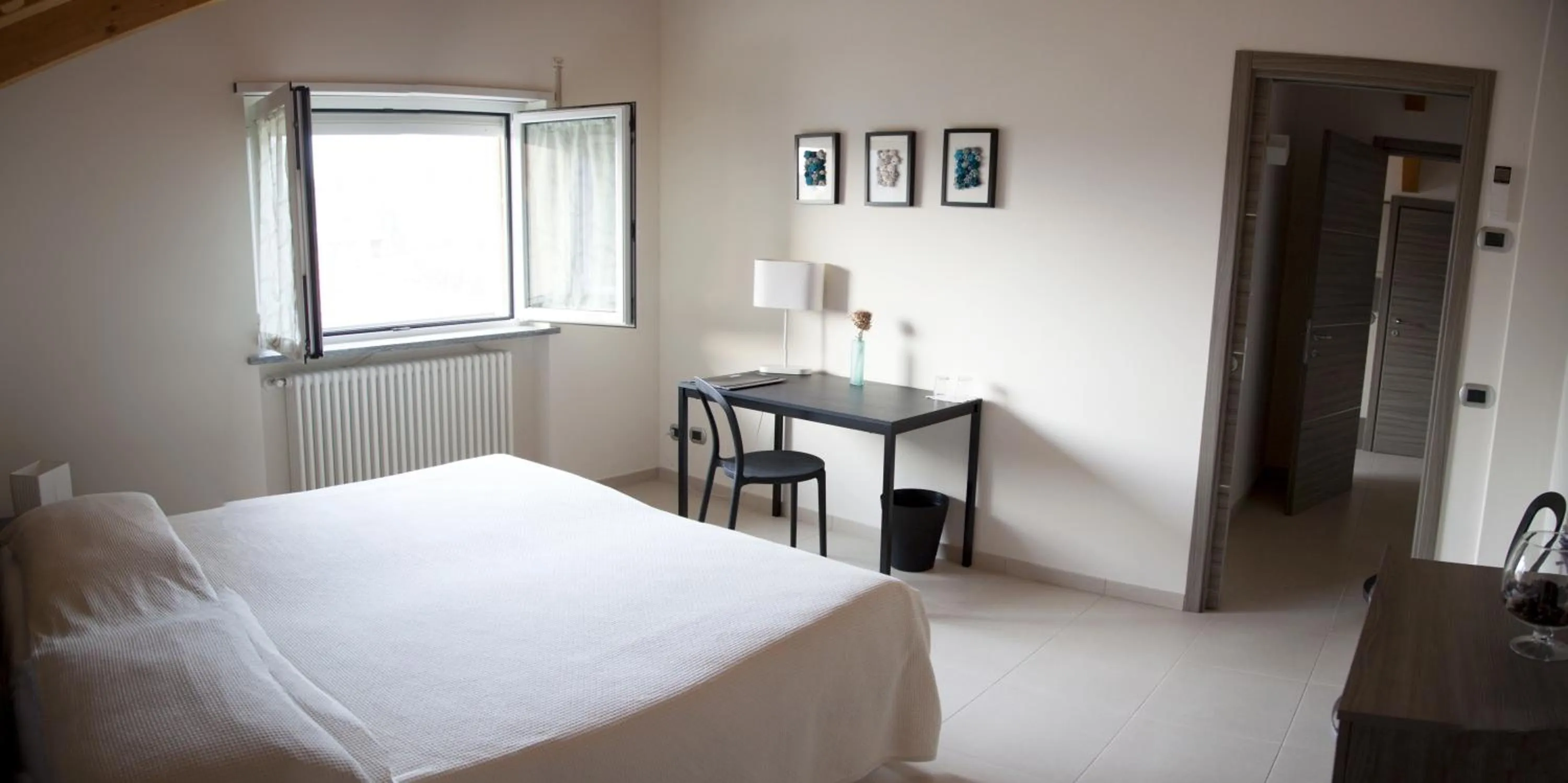 Bed in B&B Alba in Langhe