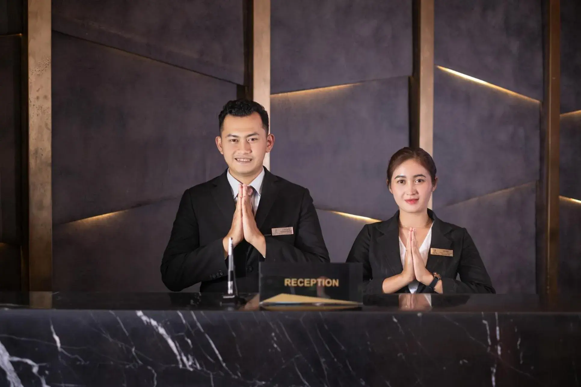 Grand Edge Hotel Semarang Grand Edge Hotel Semarang