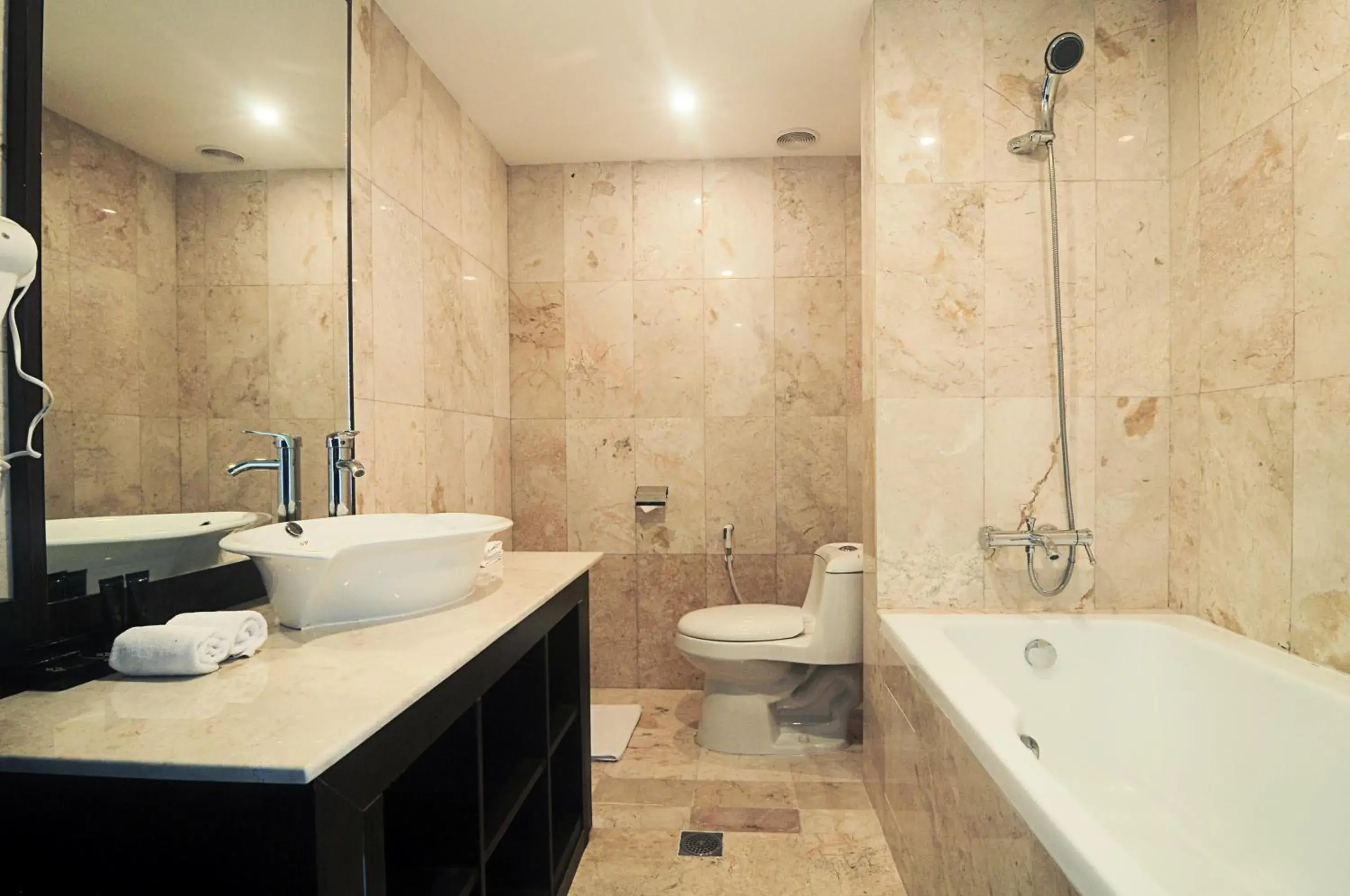 Bathroom in Grand Edge Hotel Semarang - CHSE Certified