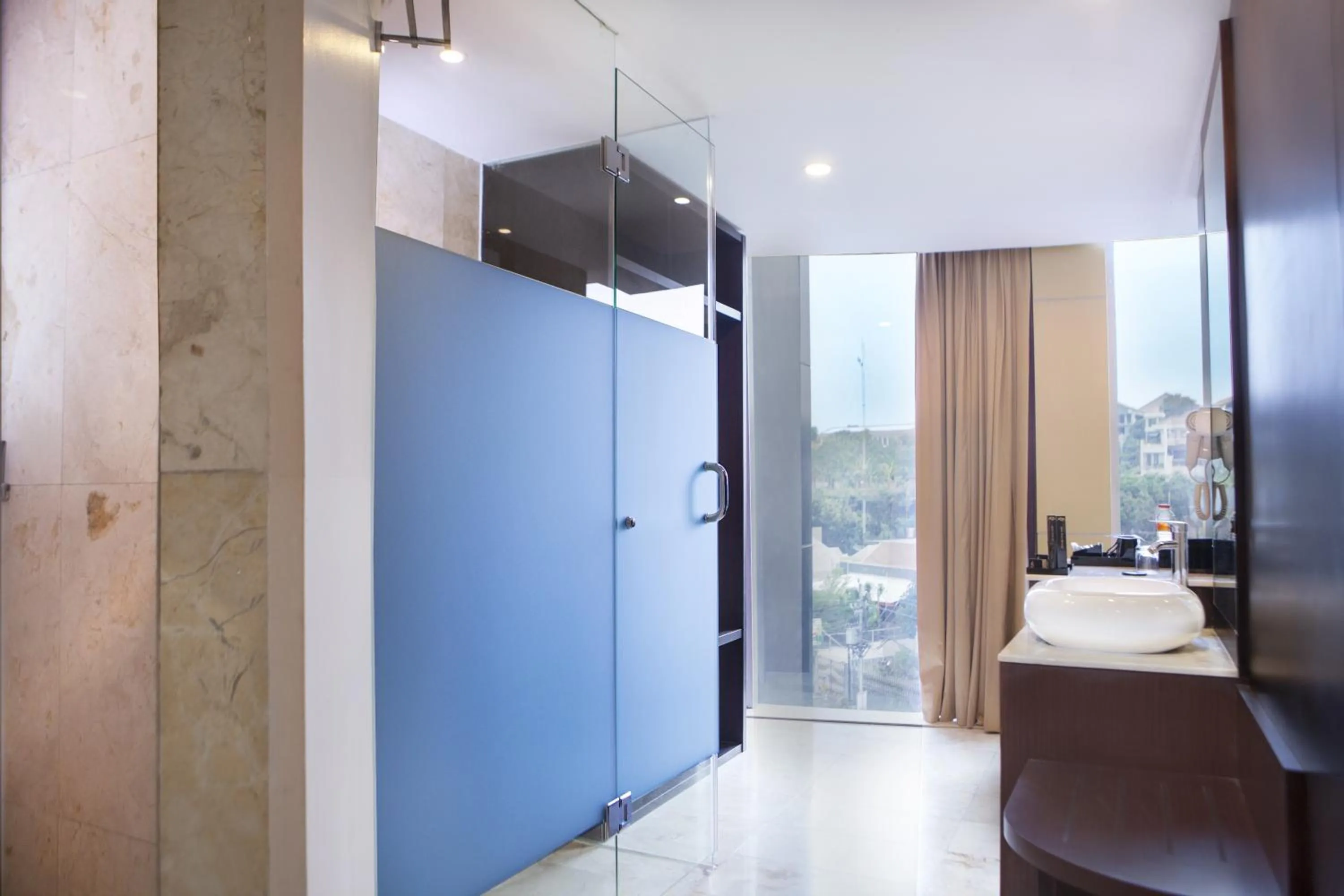 Day in Grand Edge Hotel Semarang