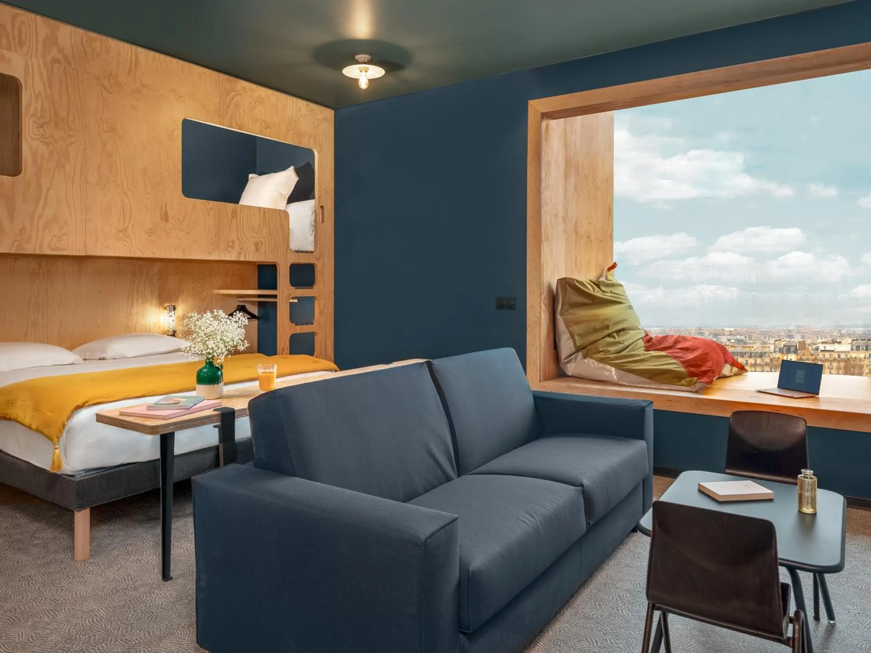 Family Room in Eklo Hotels Nantes Centre - Île de Nantes Family Room in Eklo Hotels Nantes Centre - Île de Nantes