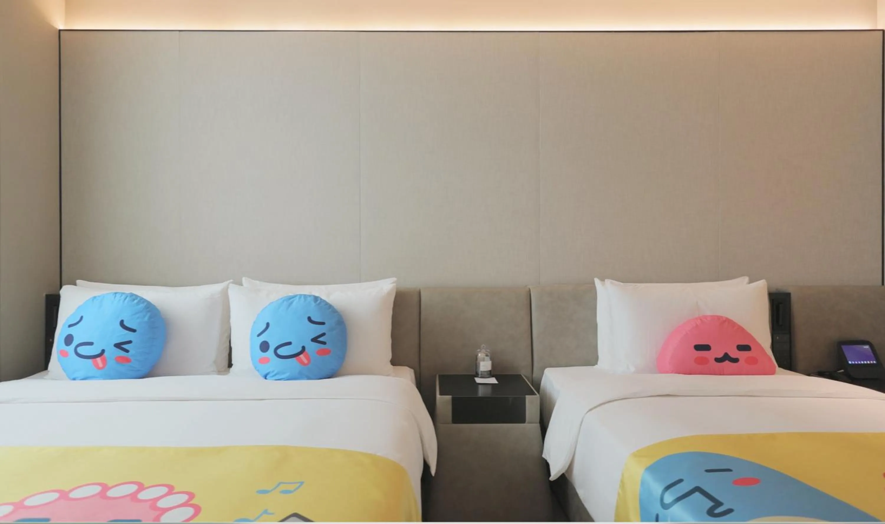 Bed in Xi'an Bell Tower Yongning Gate Orange Crystal Hotel