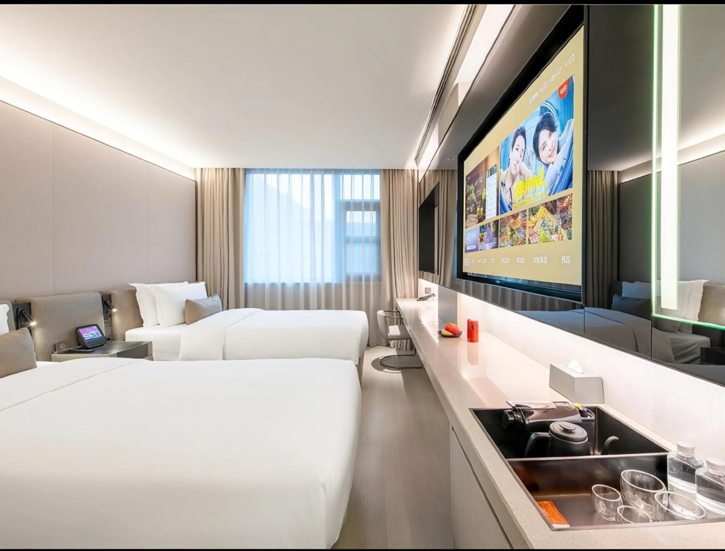 Bed in Xi'an Bell Tower Yongning Gate Orange Crystal Hotel