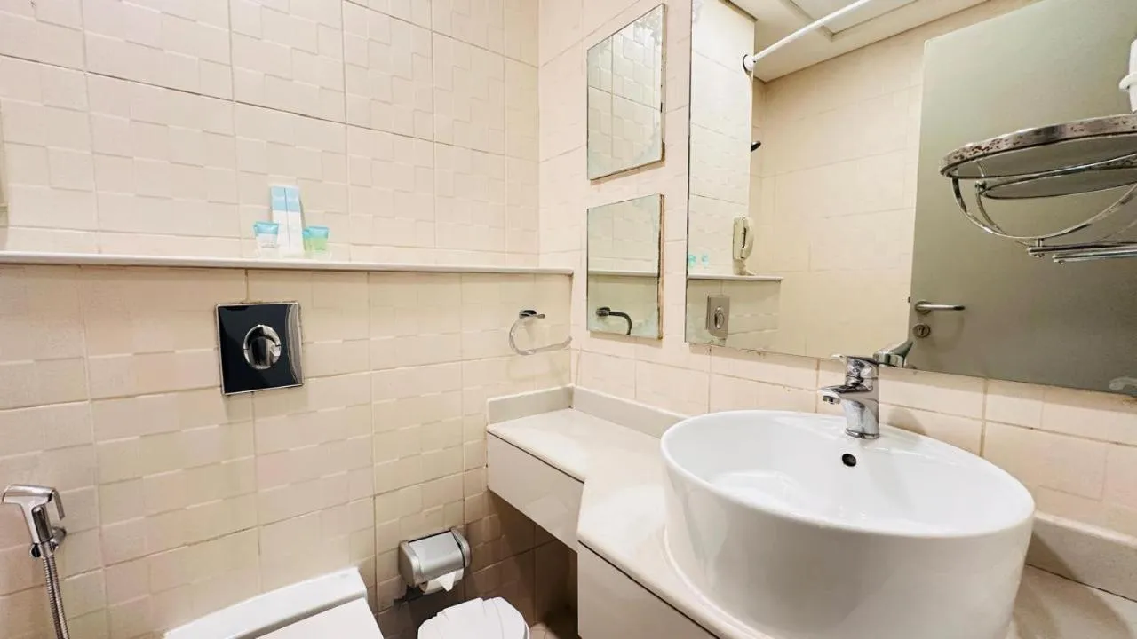 Bathroom in Reflections Hotel