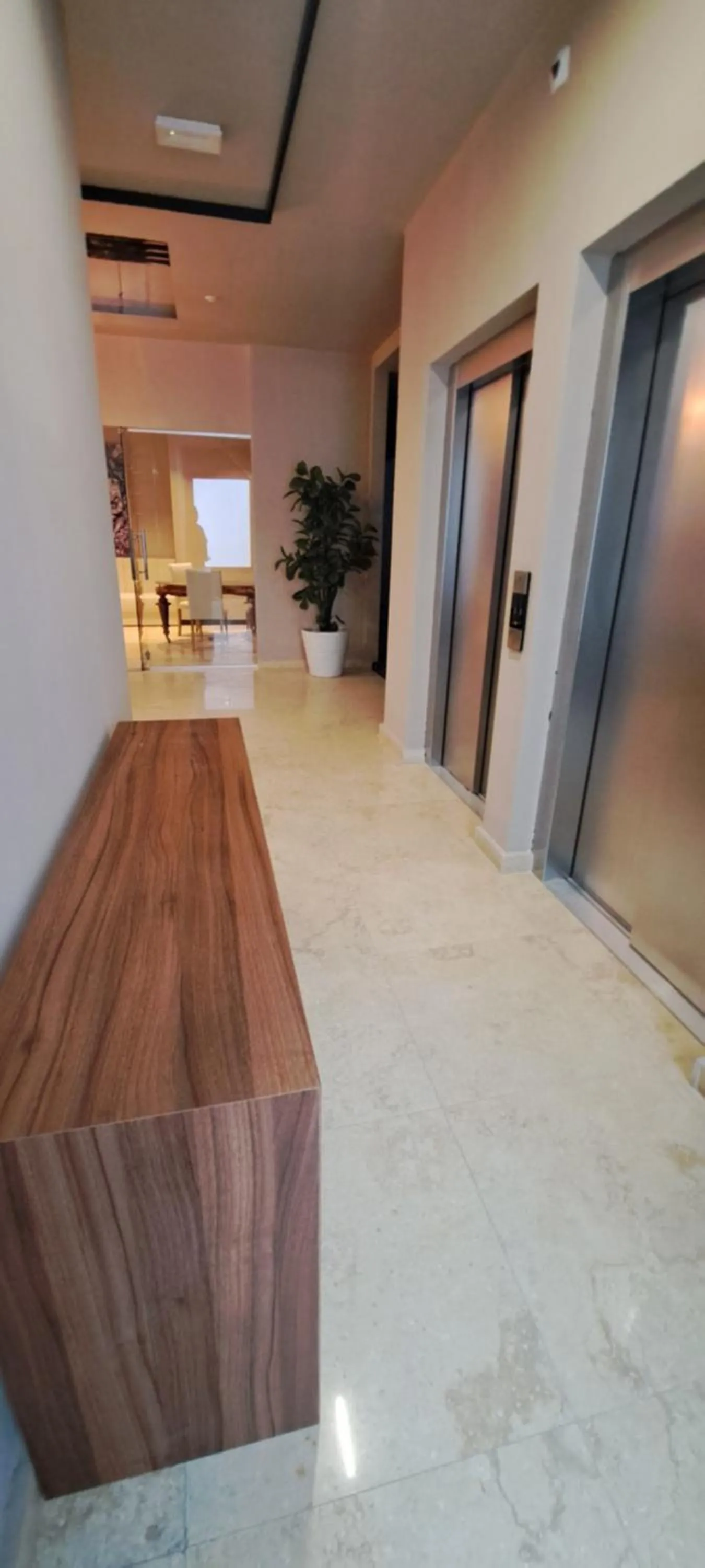 elevator in Embassy Romana