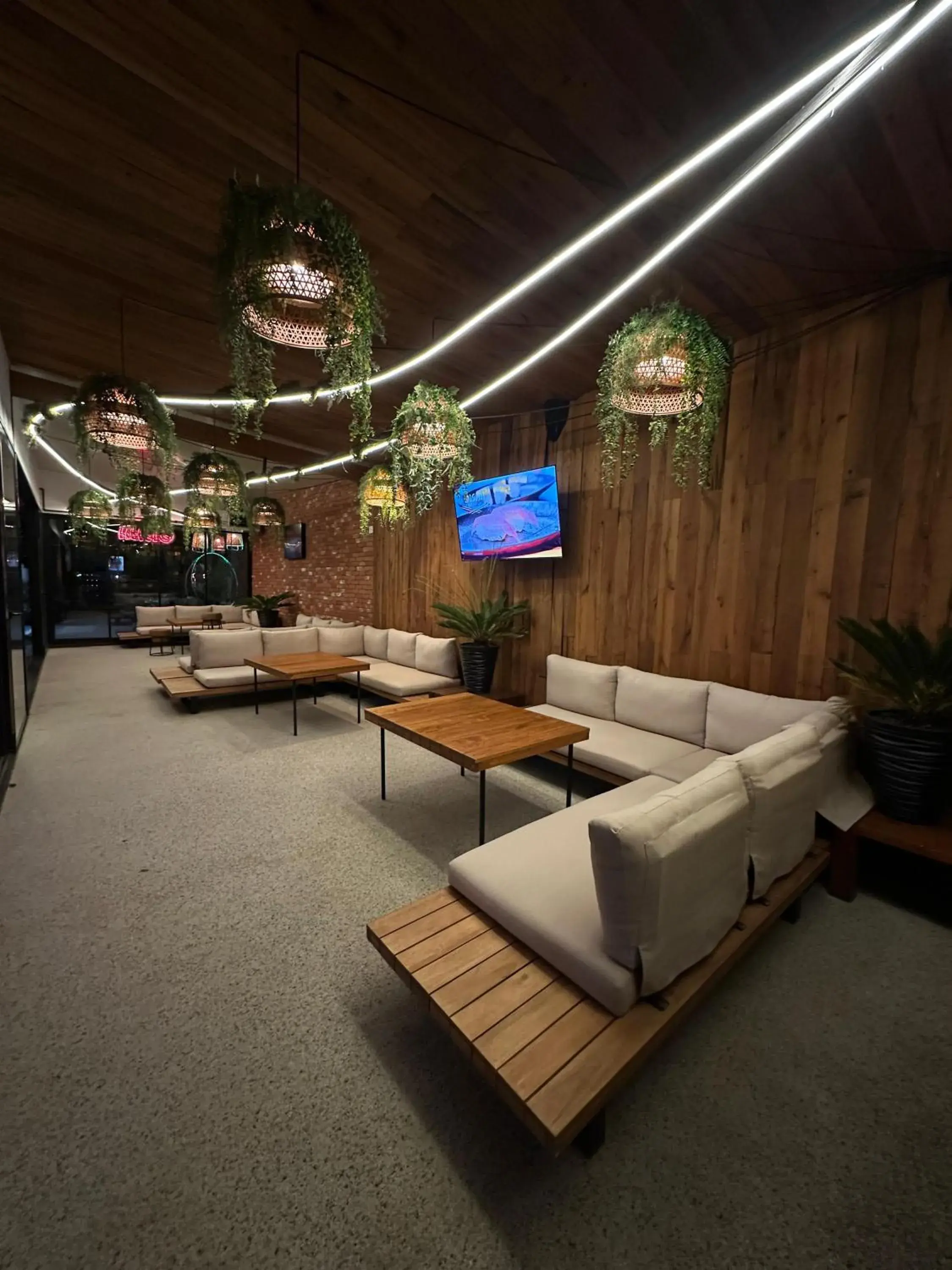 Restaurant/places to eat in Embassy Romana Restaurant/places to eat in Embassy Romana