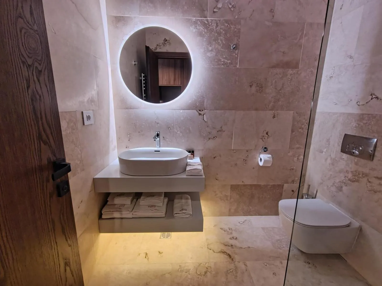 Bathroom in Embassy Romana