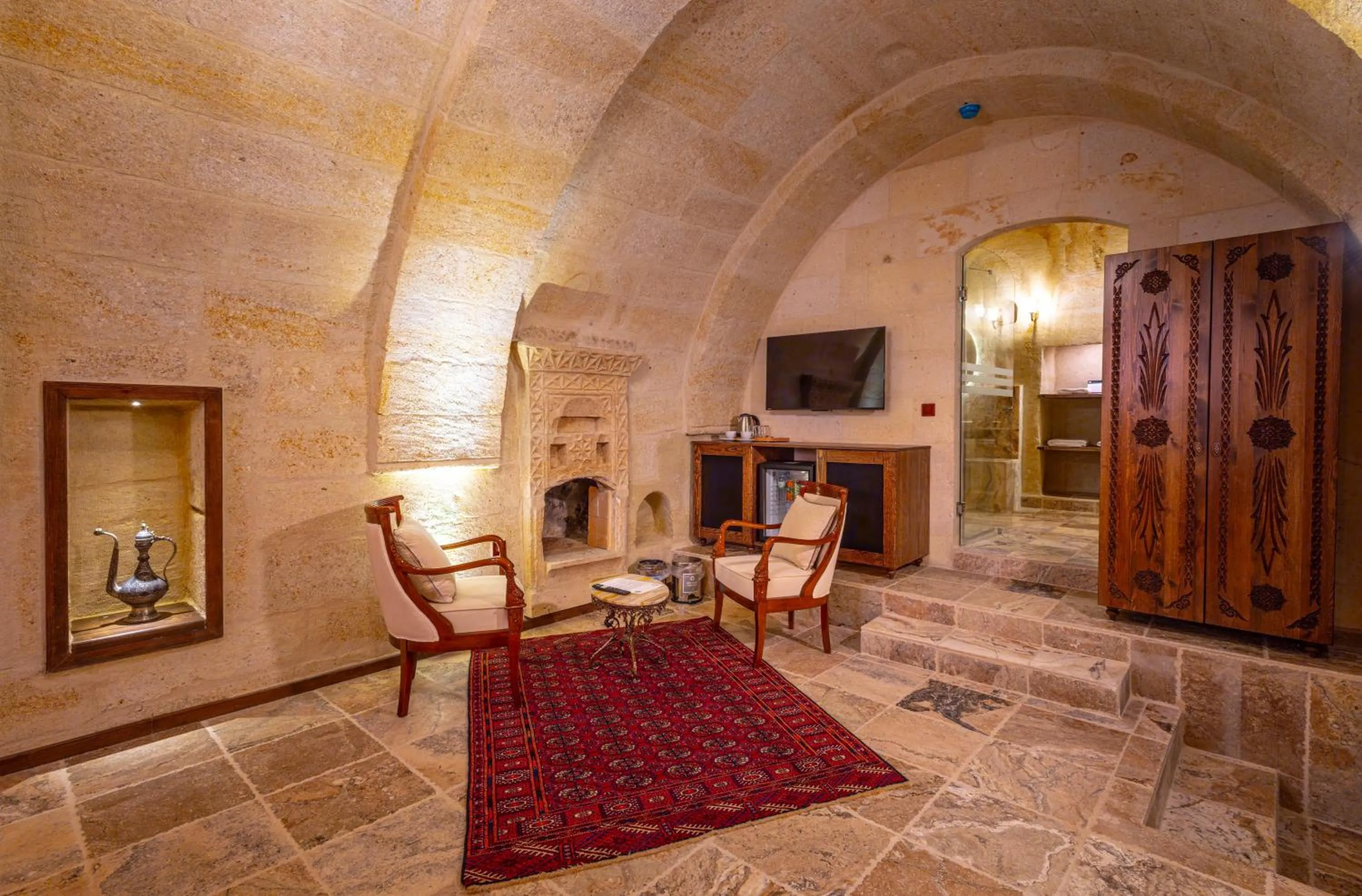 Seating area in Lagoon Cave Suites