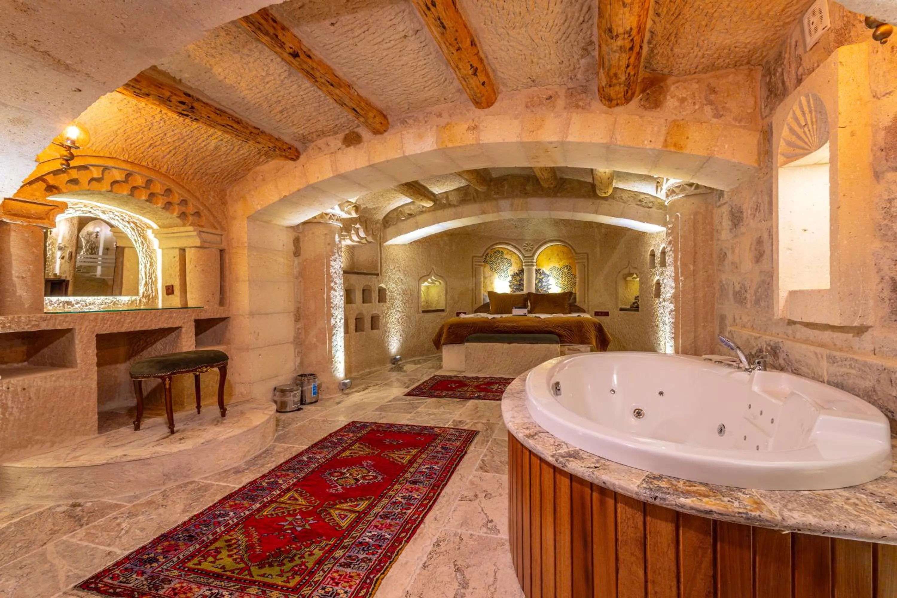 Photo of the whole room in Lagoon Cave Suites