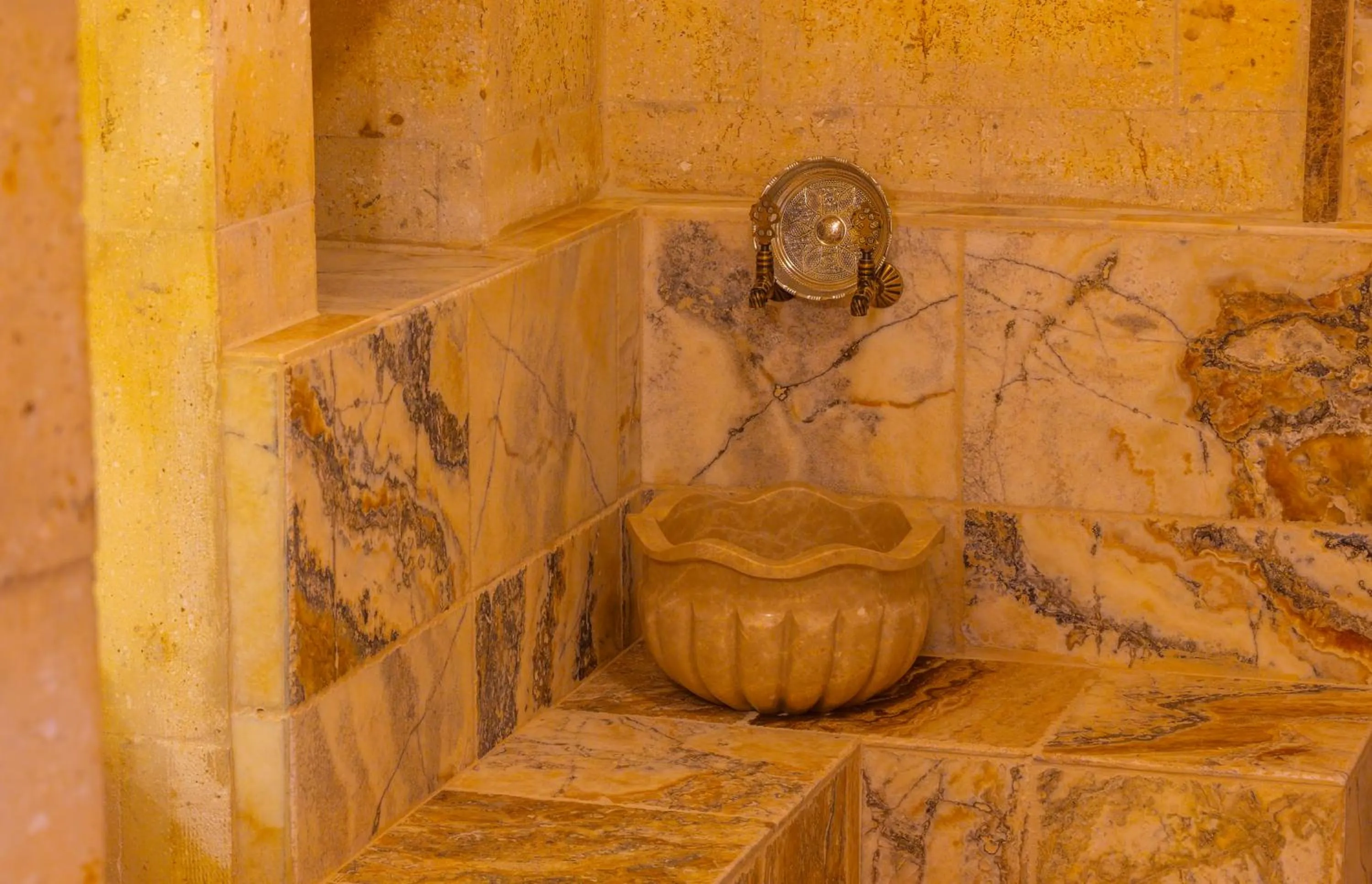 Bathroom in Lagoon Cave Suites