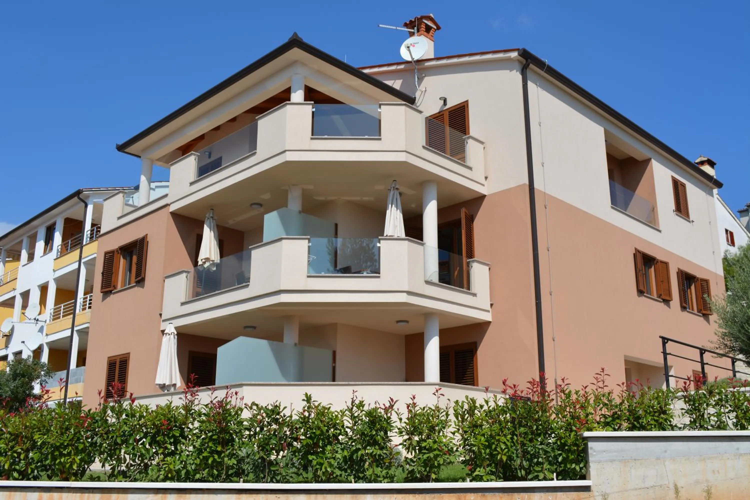 Facade/entrance in Apartments Braje
