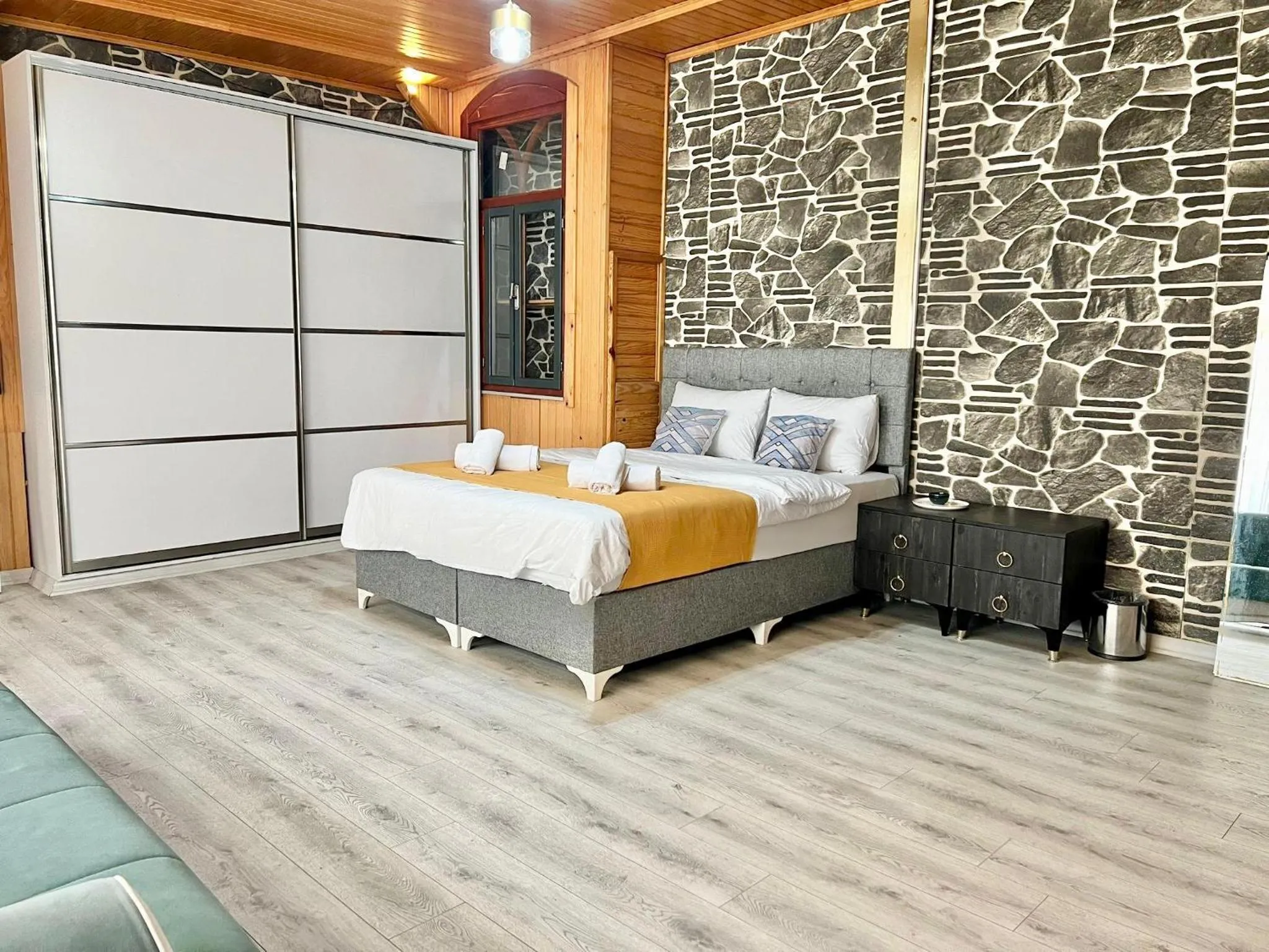 Bed in White Inn Taksim