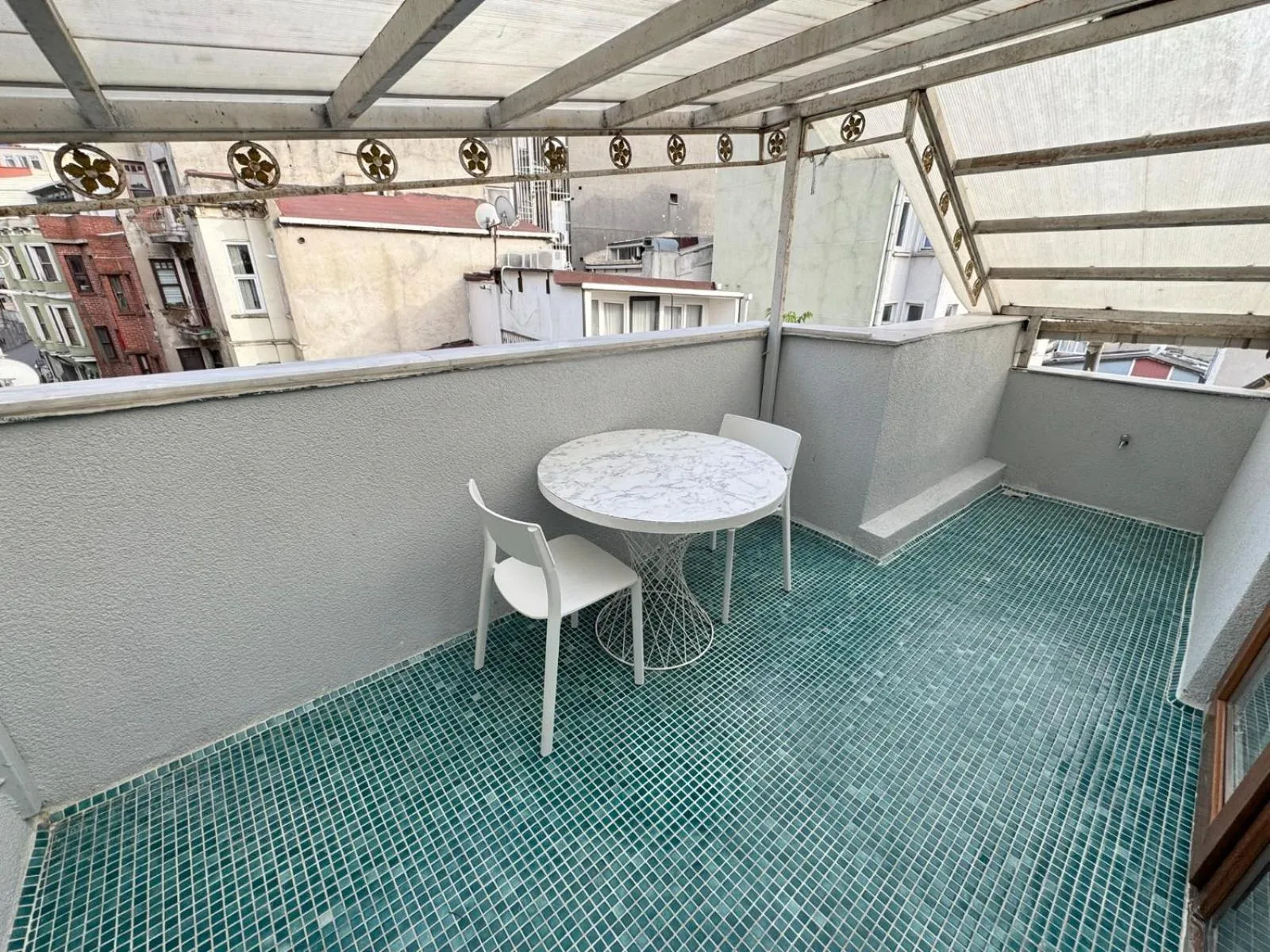 Seating area in White Inn Taksim