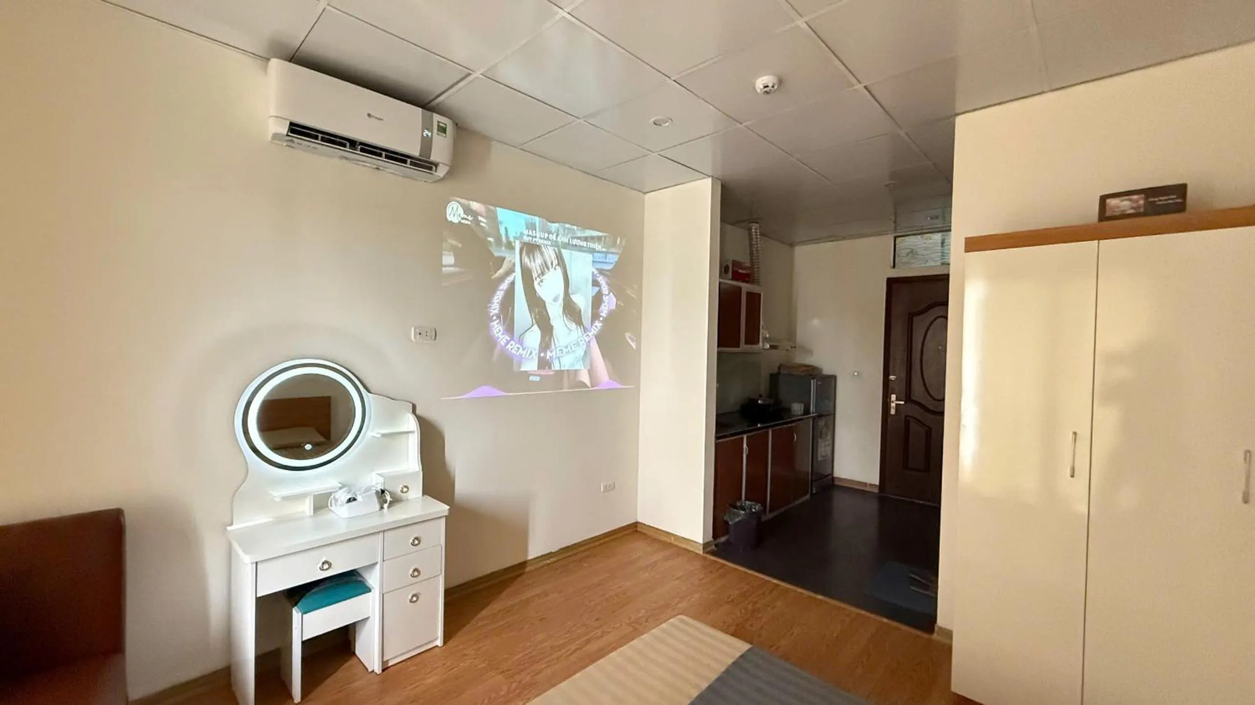 Era Apartment Ho Rua