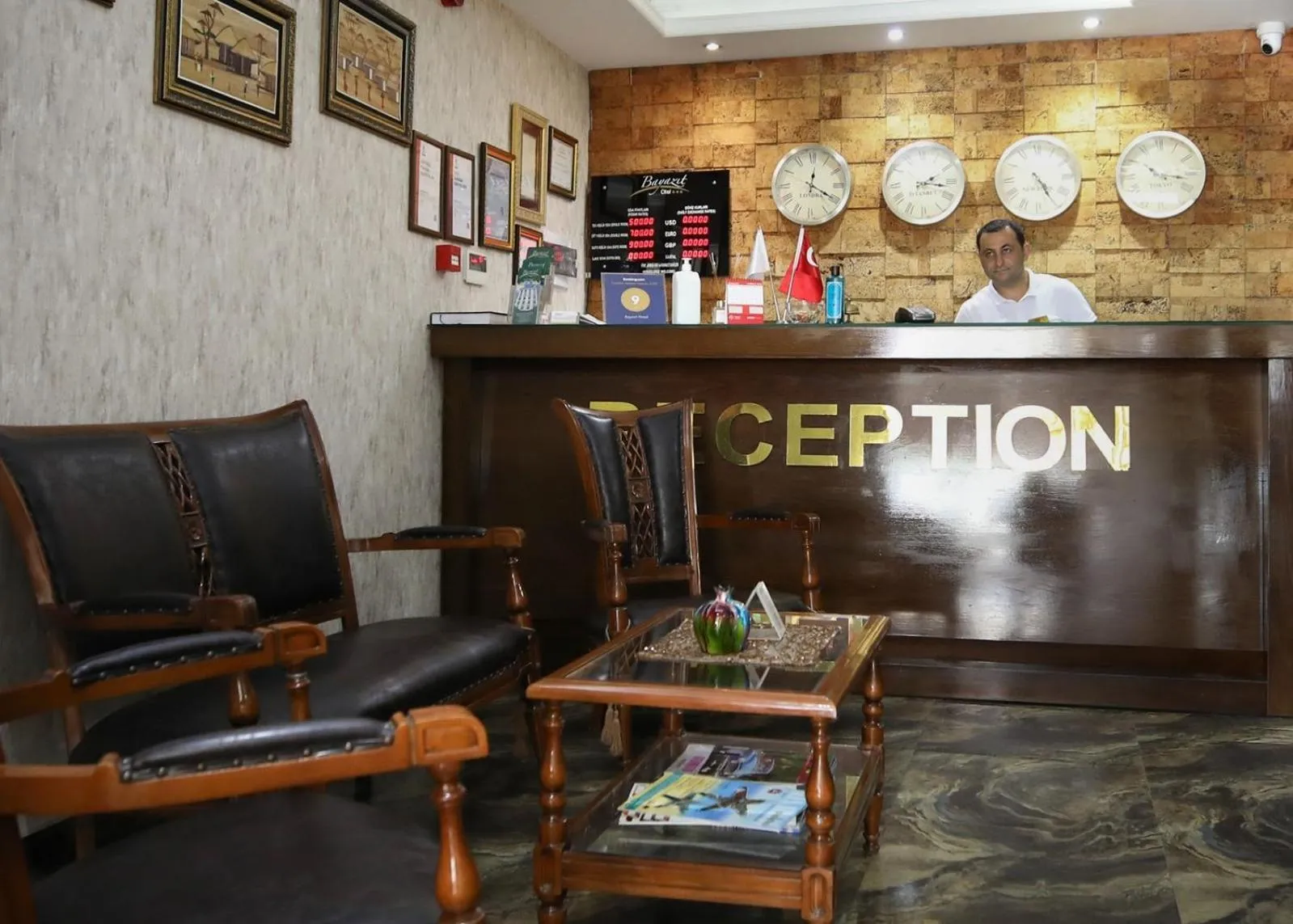 Lobby or reception in Bayazıt Hotel