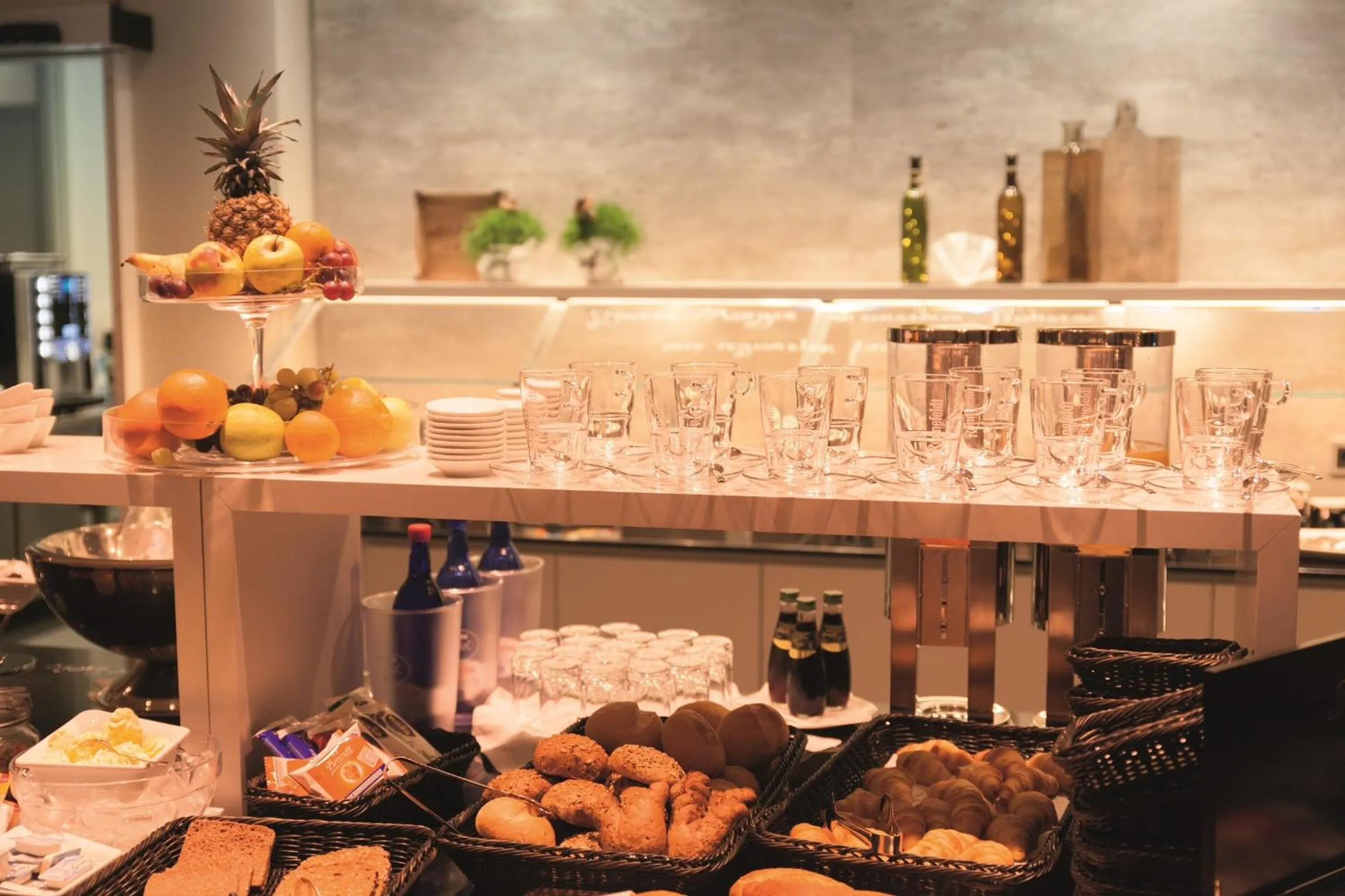 Buffet breakfast in Hotel Platzhirsch