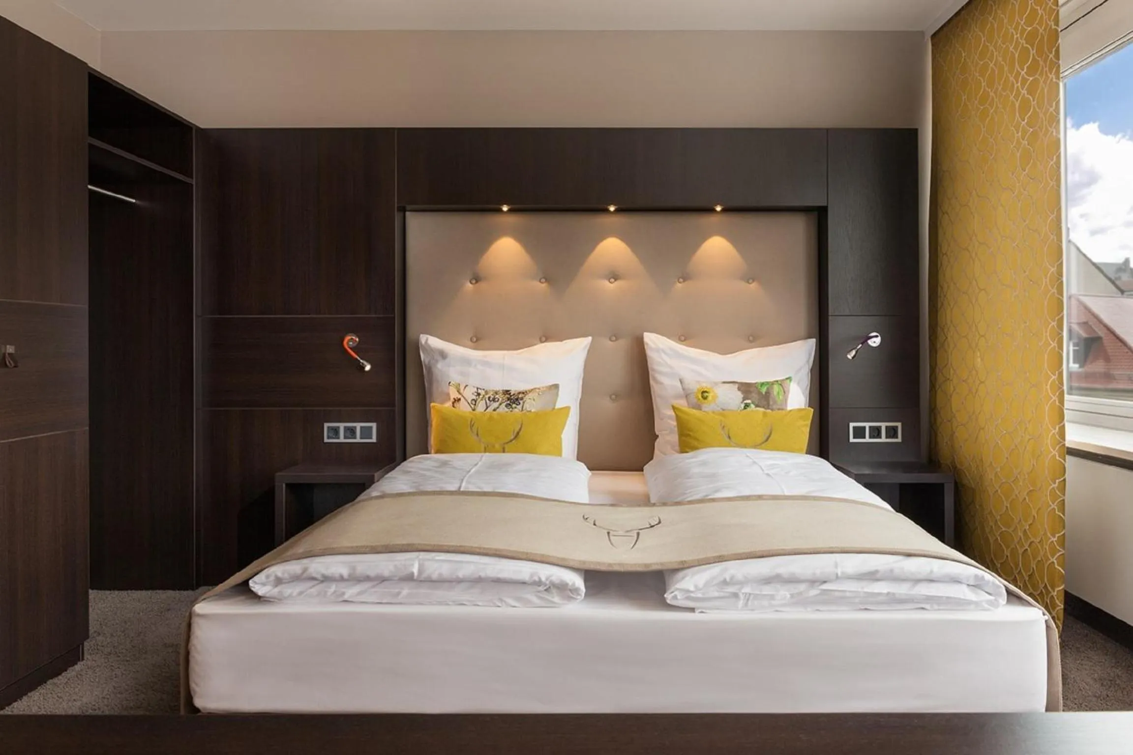 Bed in Hotel Platzhirsch