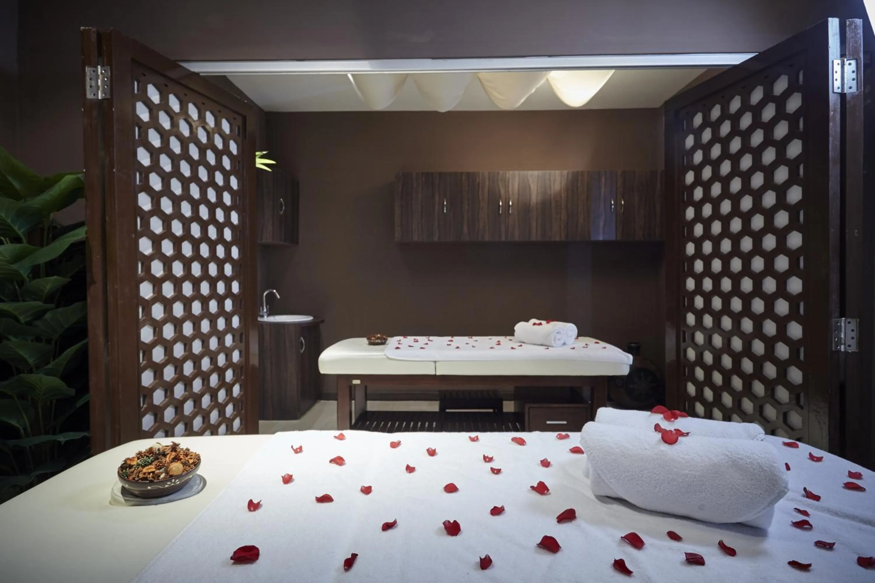 Massage, Bed in Turyaa Chennai - OMR IT Expressway