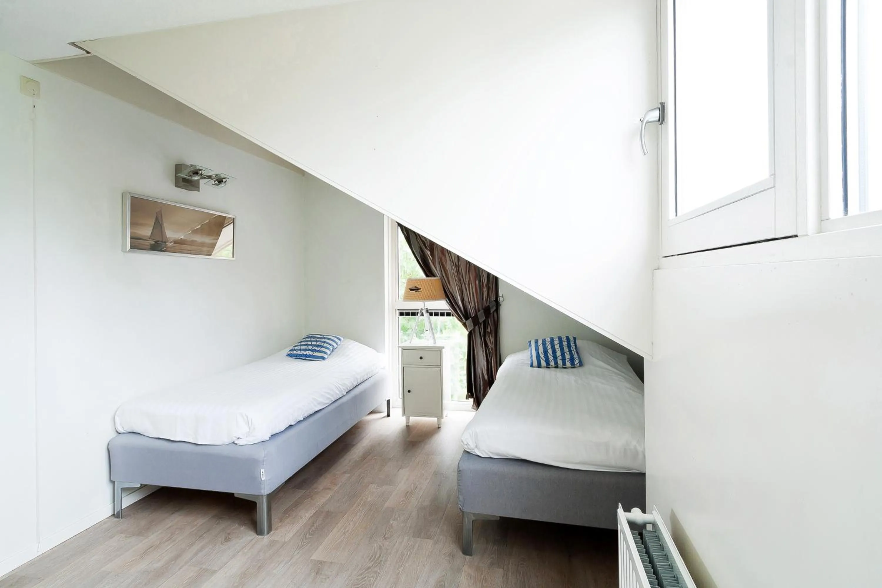 Bedroom in Boathouse Suburban Amsterdam