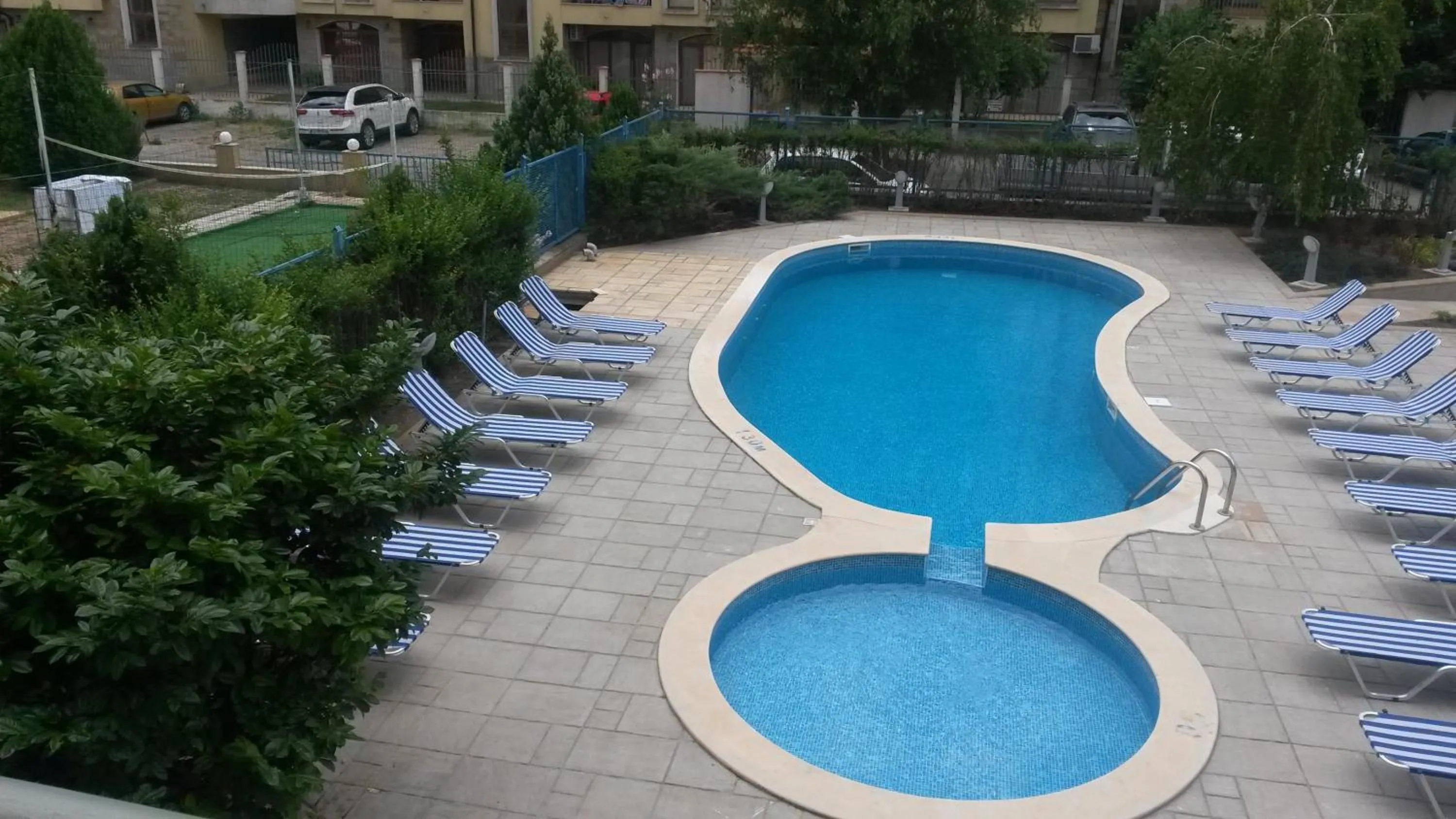 Swimming pool in Sunny Residence complex