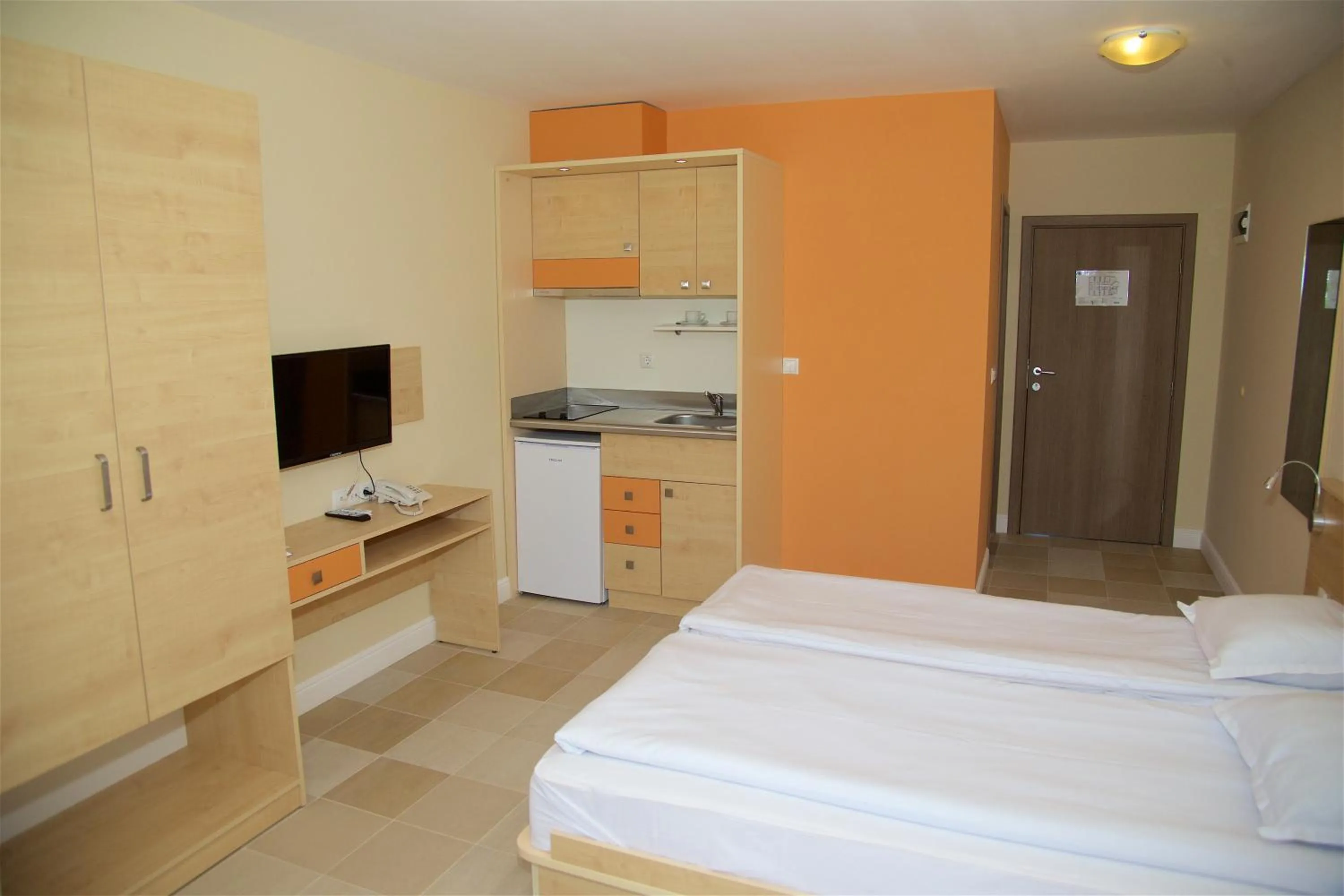 Photo of the whole room, Bed in Sunny Residence complex