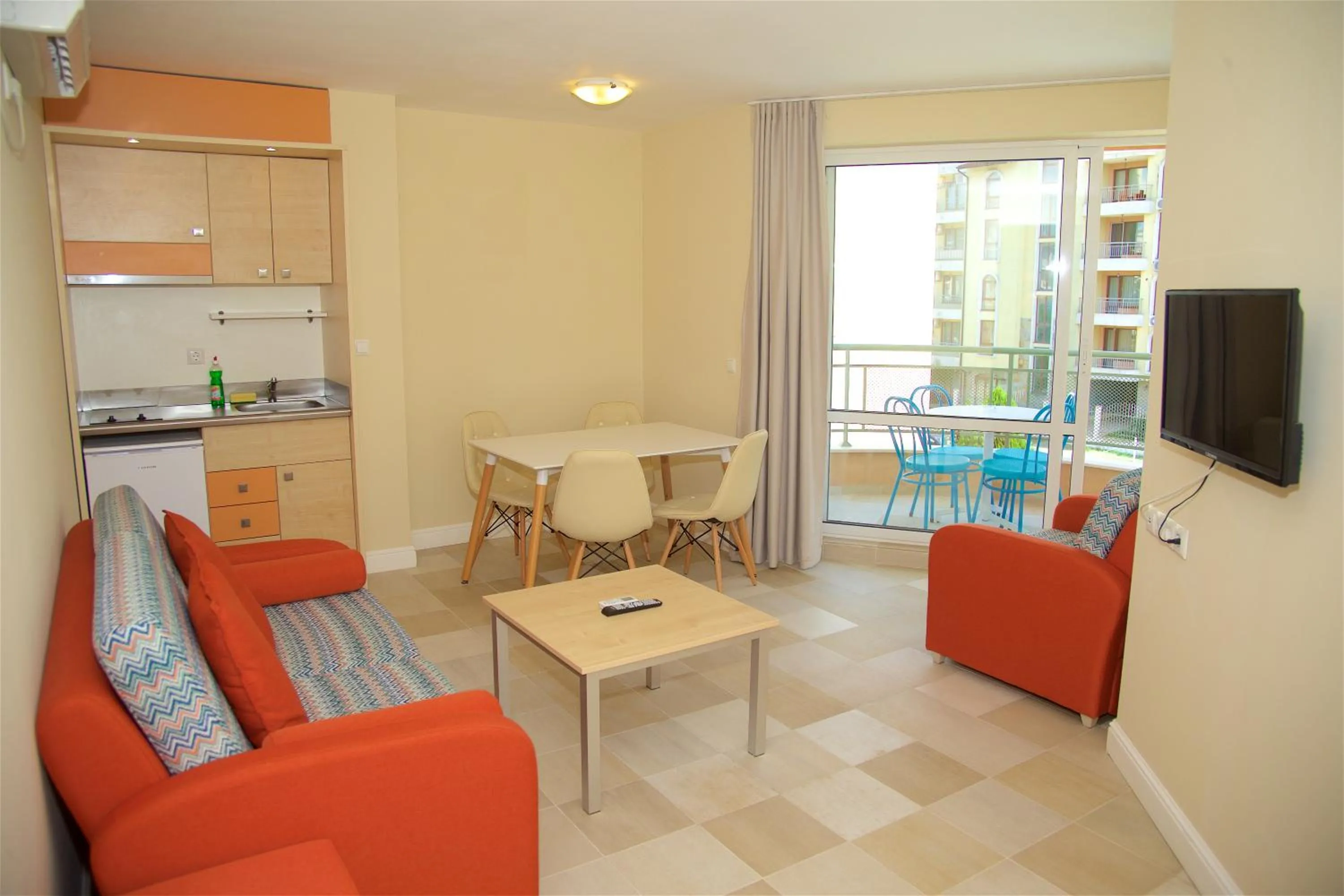 Day in Sunny Residence complex